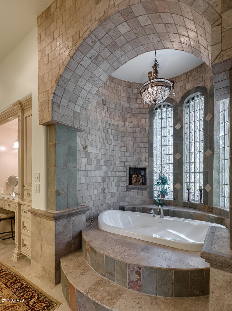 PARADISE VALLEY FARMS - Residential