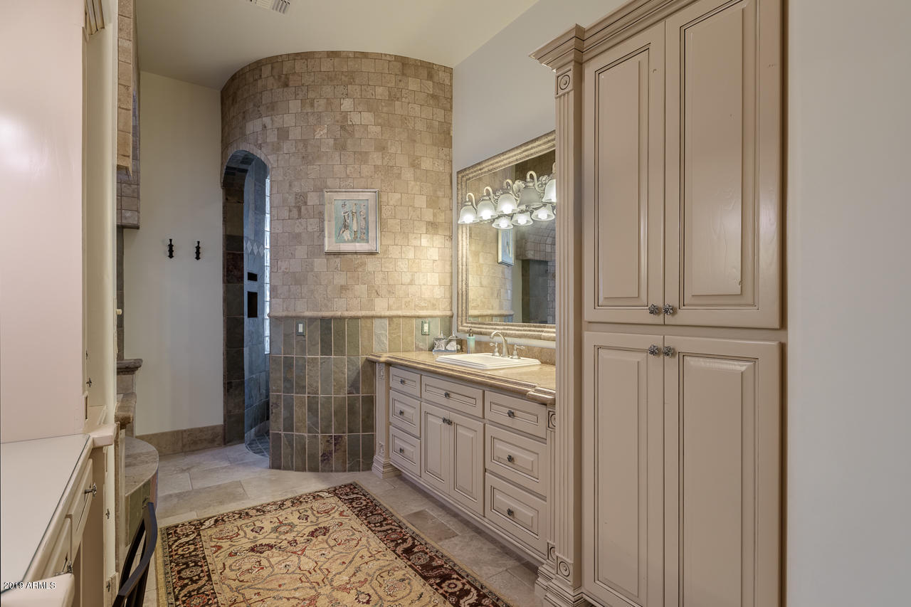 PARADISE VALLEY FARMS - Residential