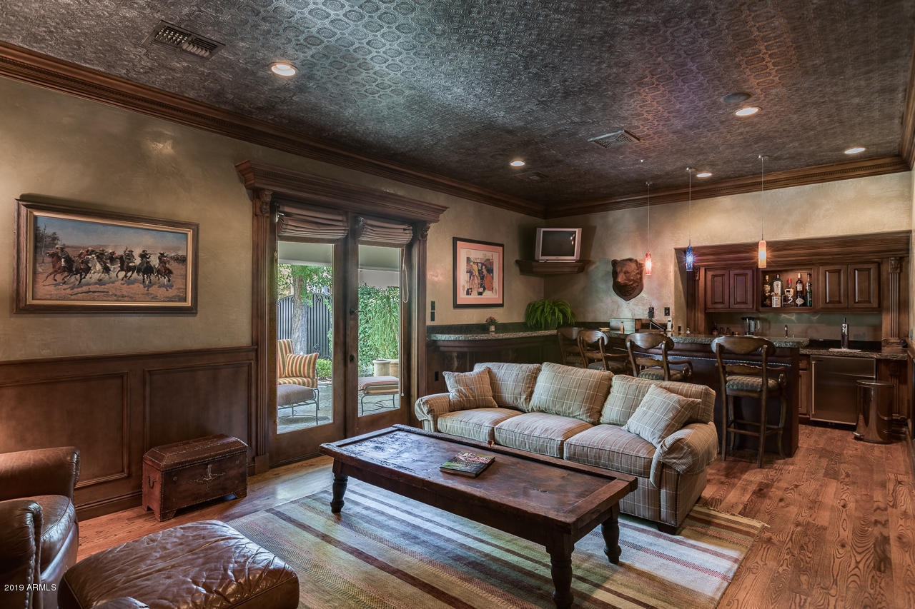 PARADISE VALLEY FARMS - Residential