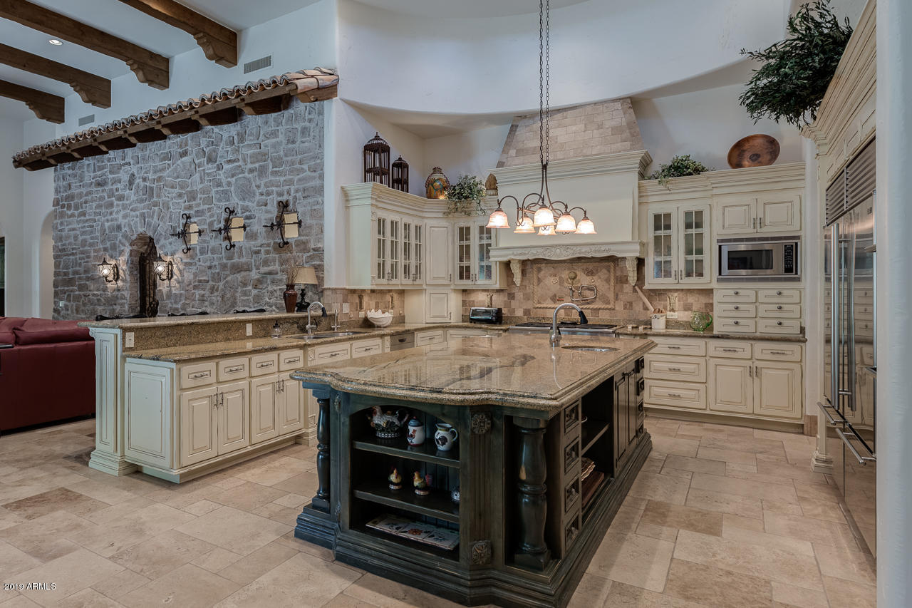 PARADISE VALLEY FARMS - Residential