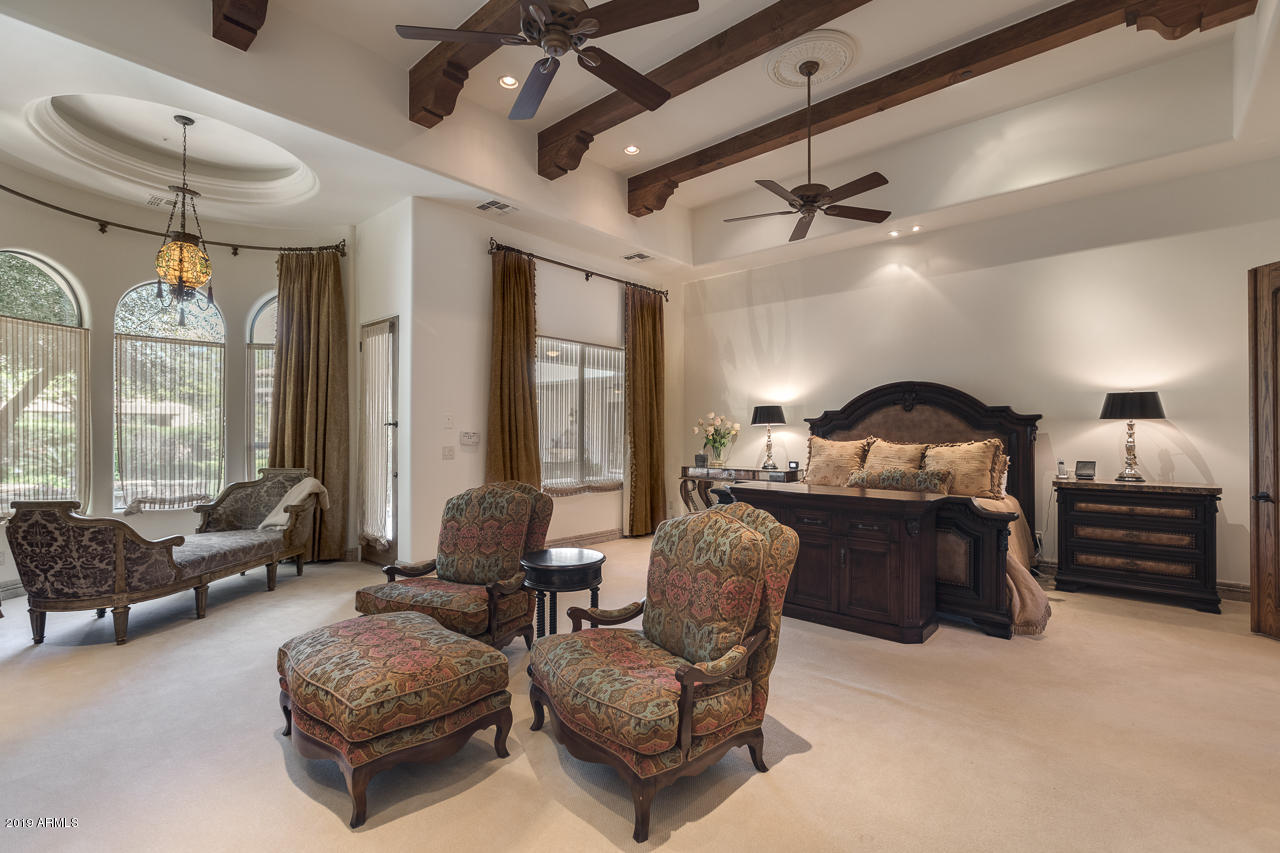 PARADISE VALLEY FARMS - Residential