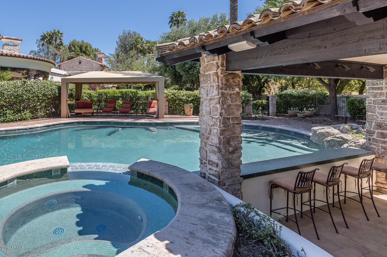 PARADISE VALLEY FARMS - Residential