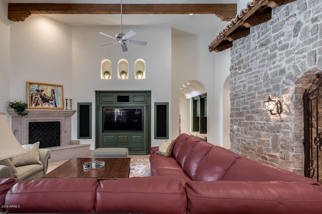 PARADISE VALLEY FARMS - Residential