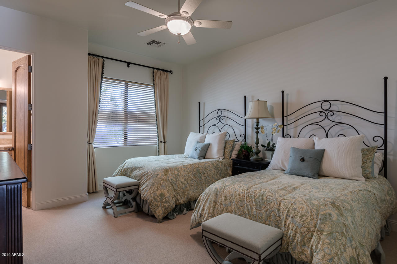 PARADISE VALLEY FARMS - Residential