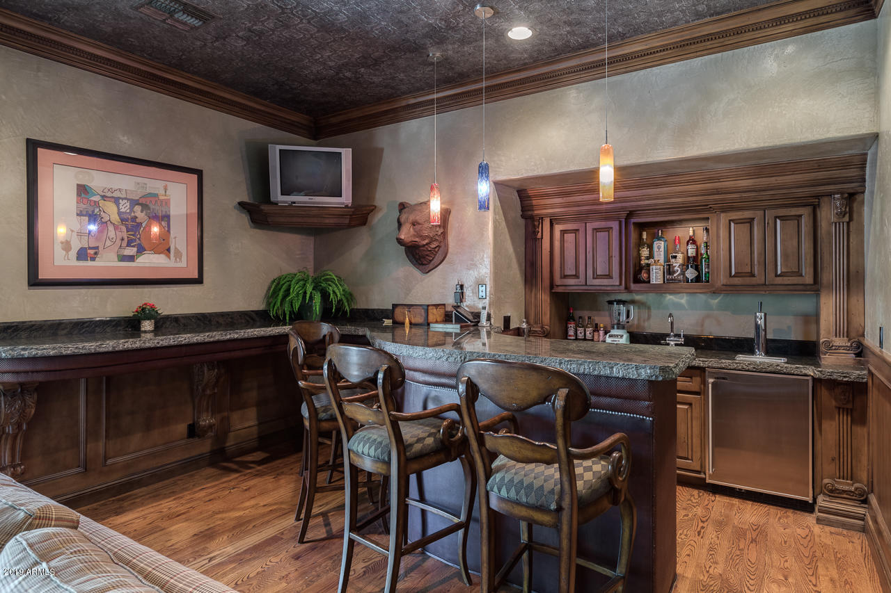PARADISE VALLEY FARMS - Residential