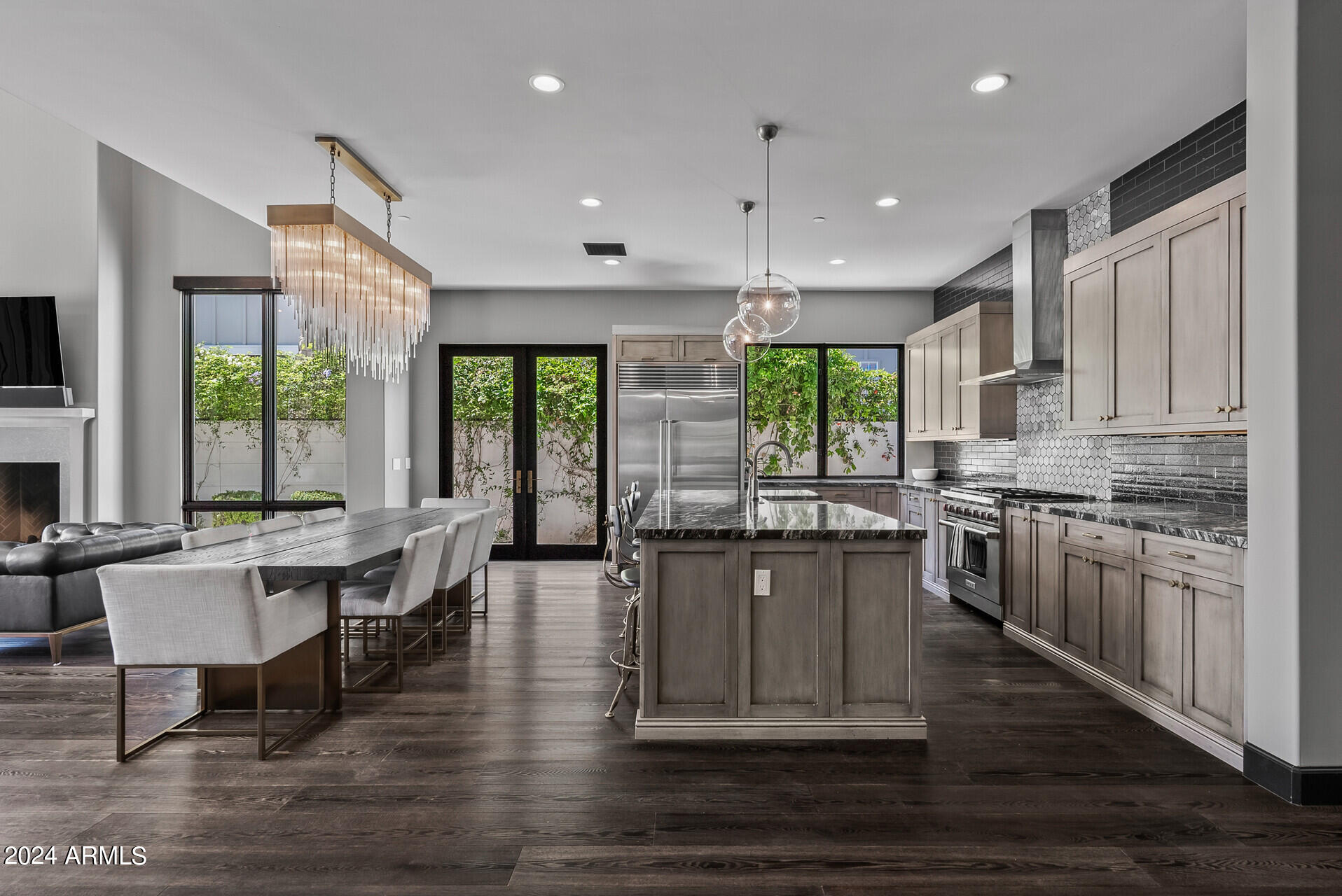 ARCADIA 16 - Residential