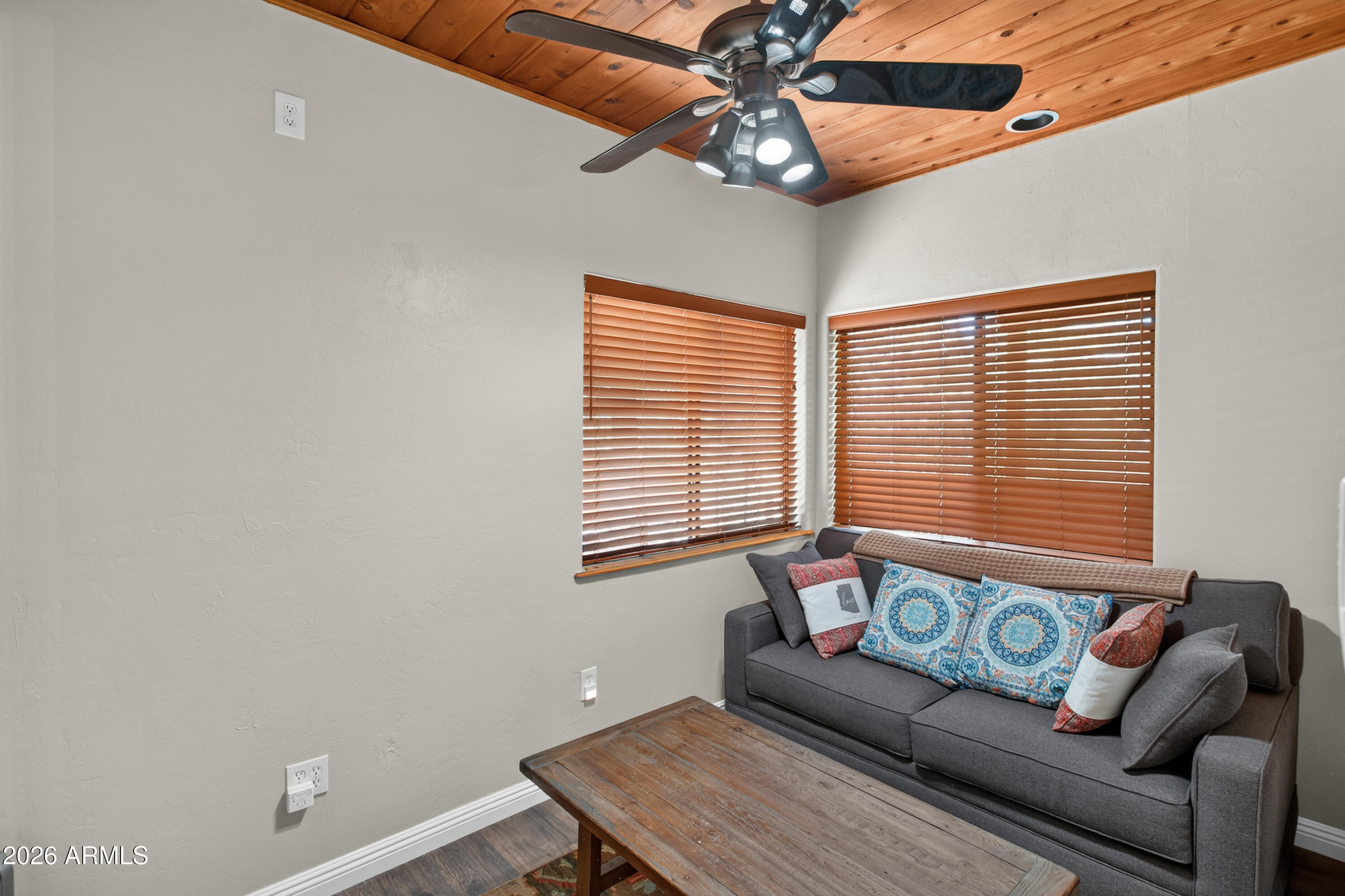 BENT OAK - Residential