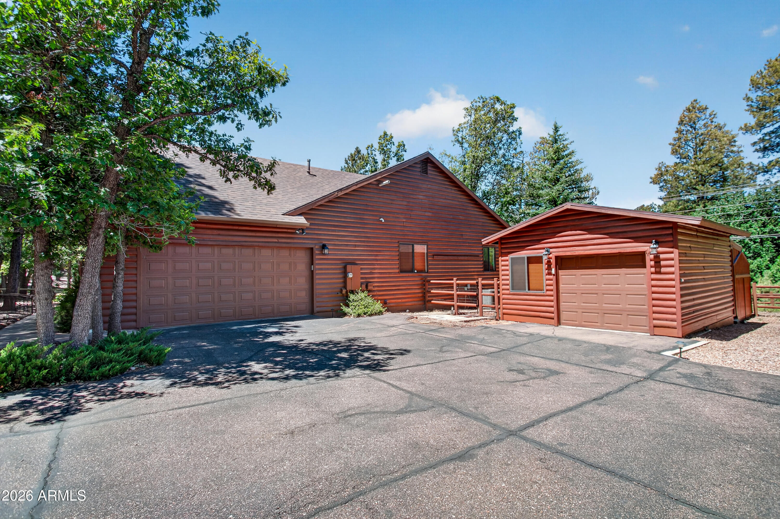 BENT OAK - Residential