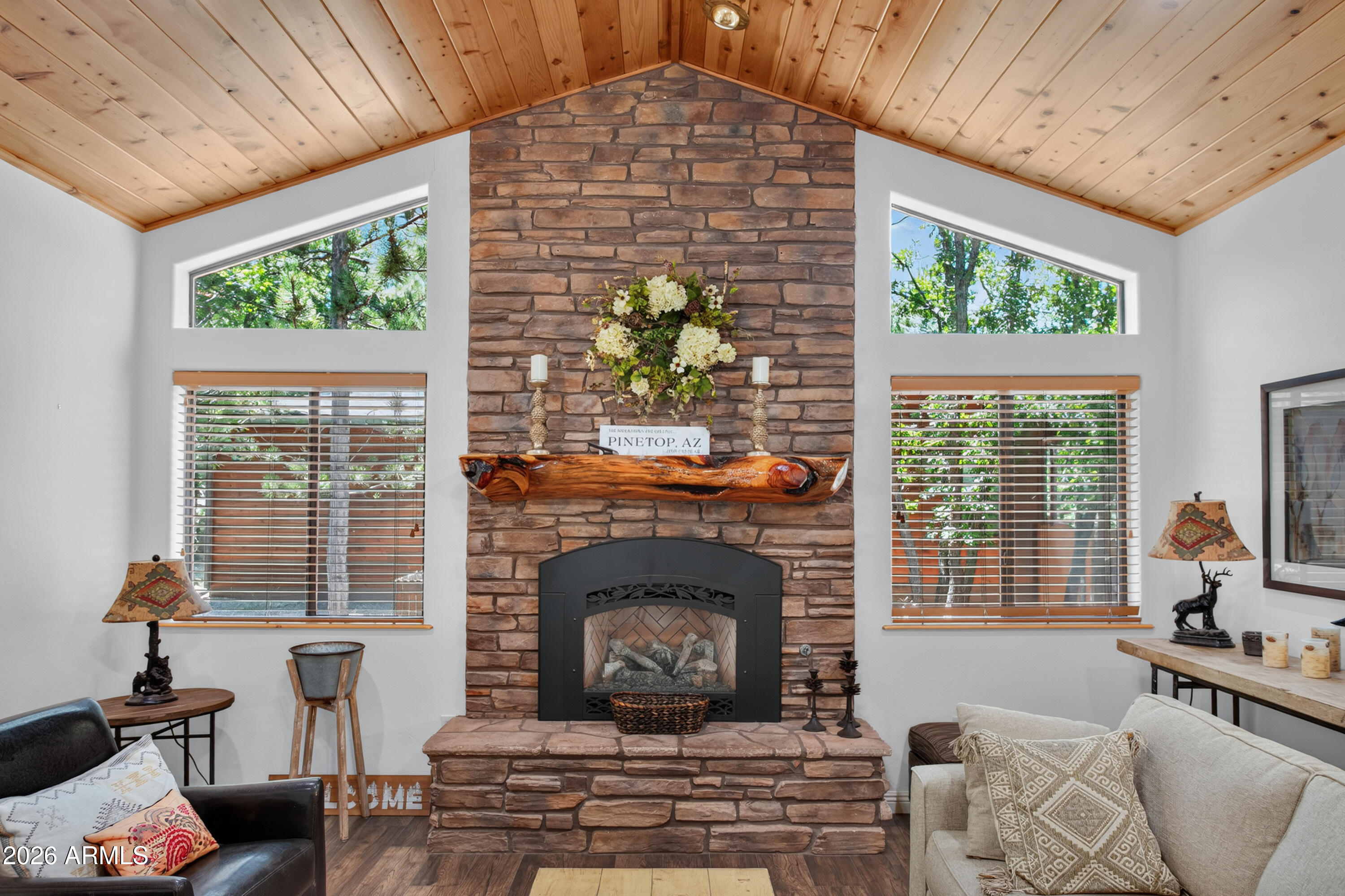 BENT OAK - Residential