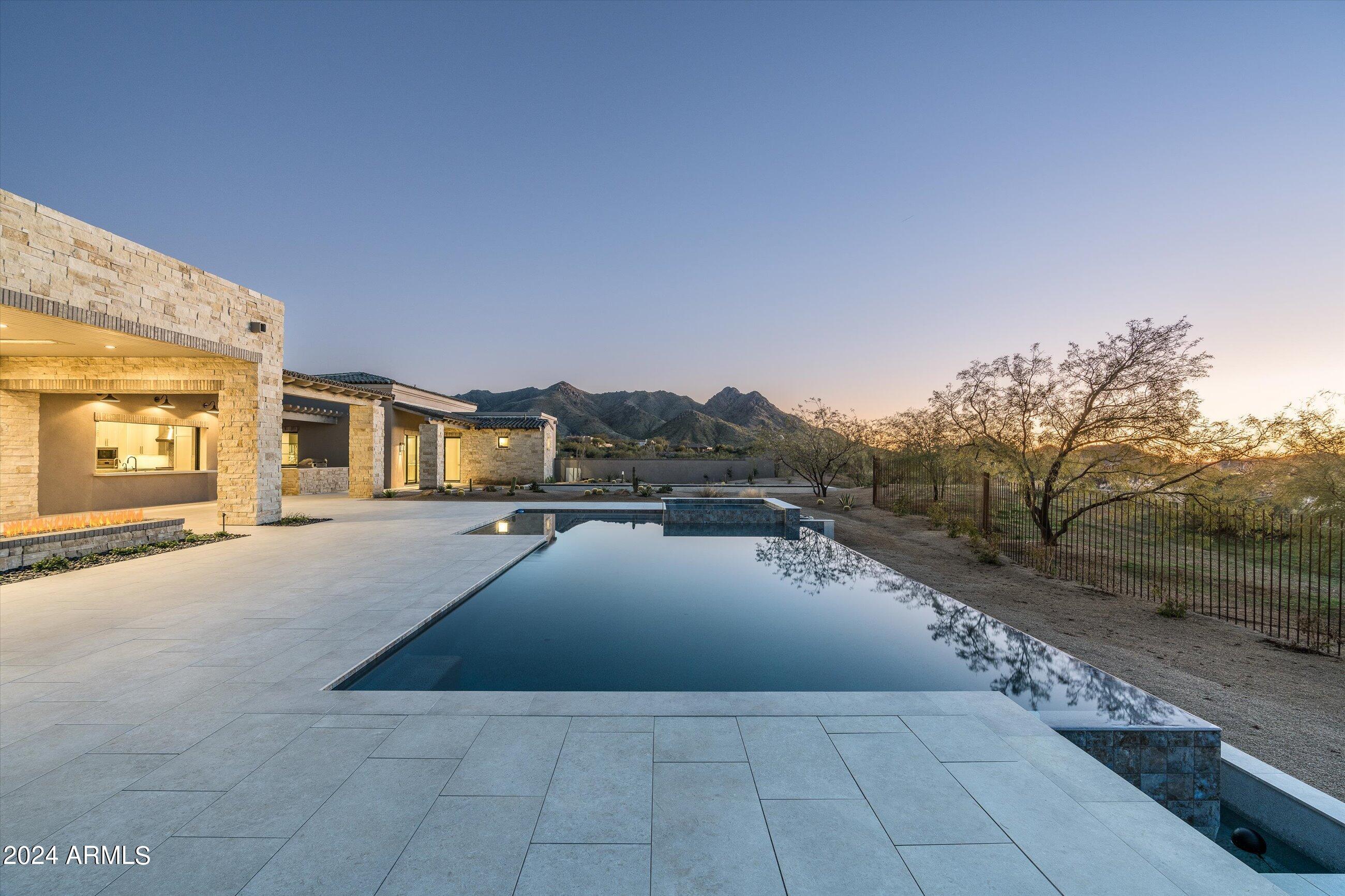 TROON CANYON ESTATES - Residential
