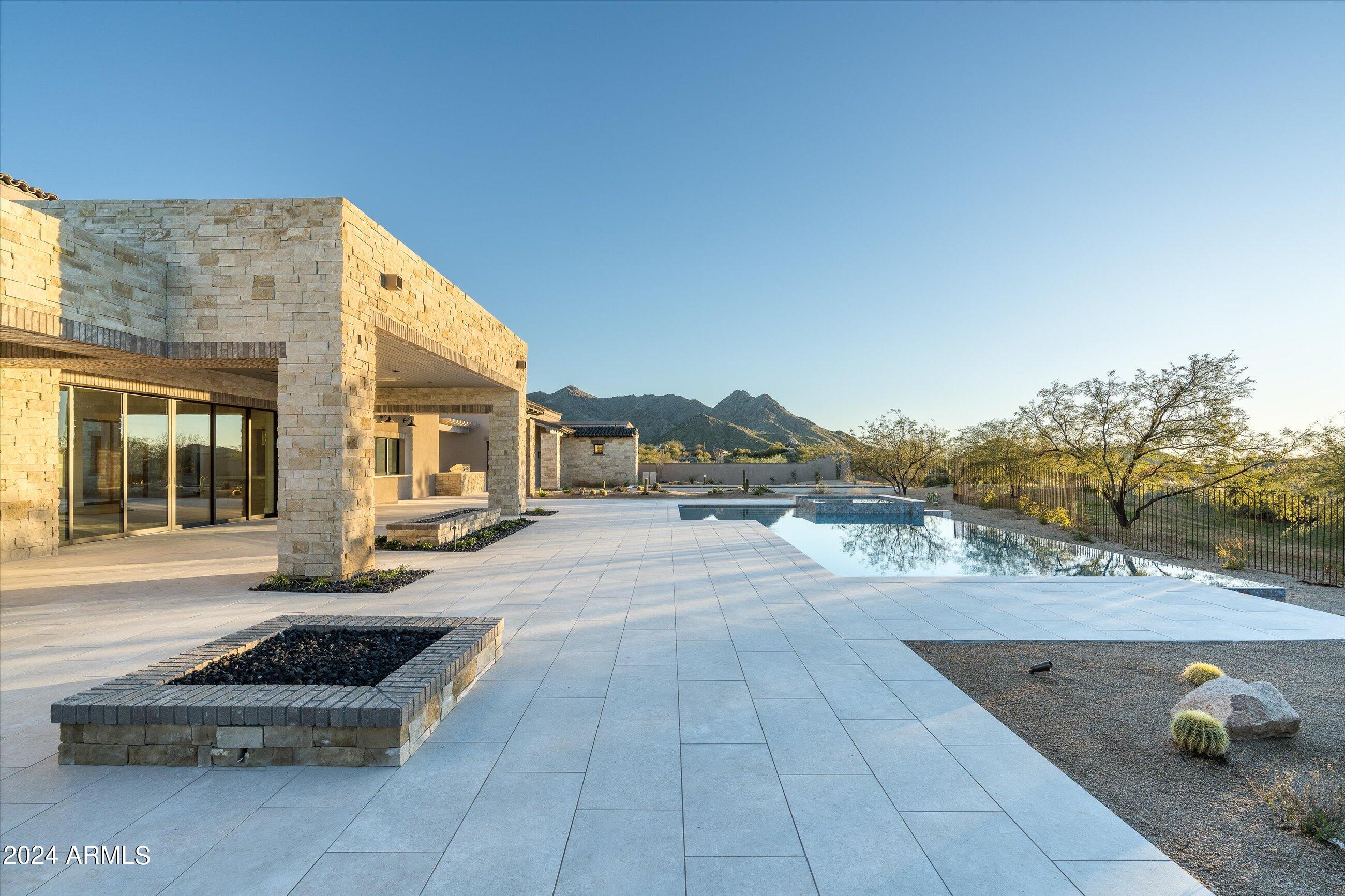 TROON CANYON ESTATES - Residential