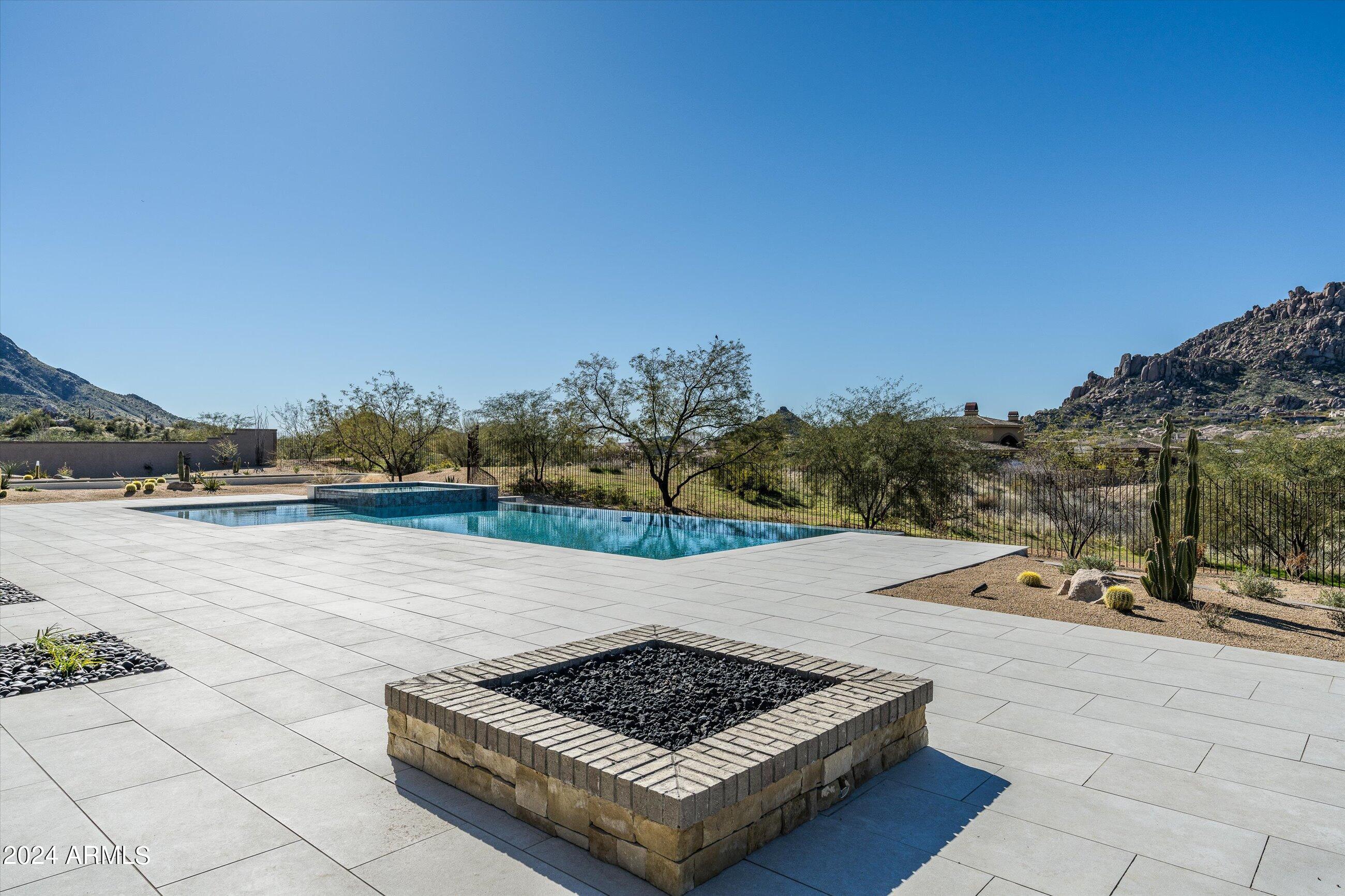 TROON CANYON ESTATES - Residential