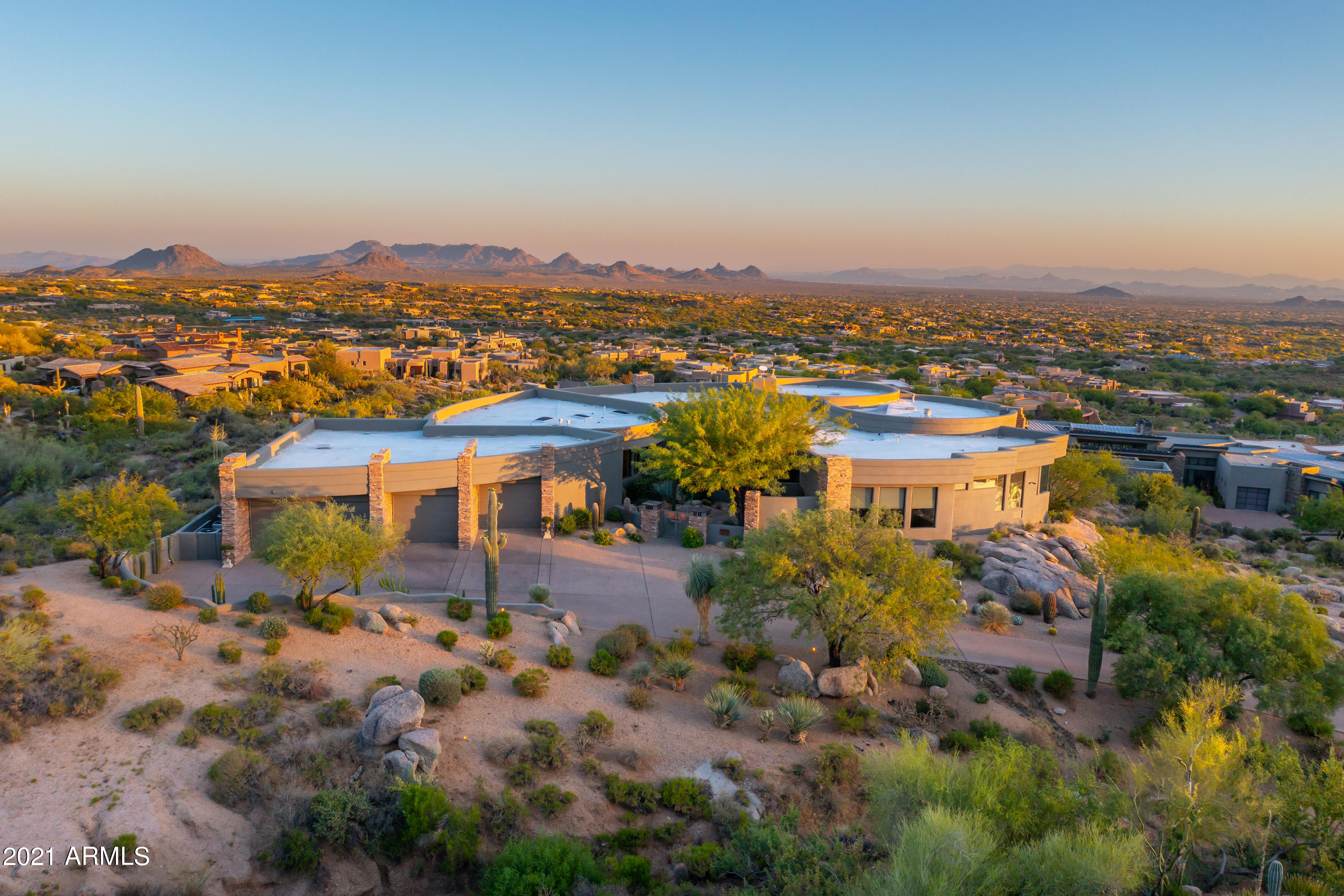 DESERT MOUNTAIN - Residential