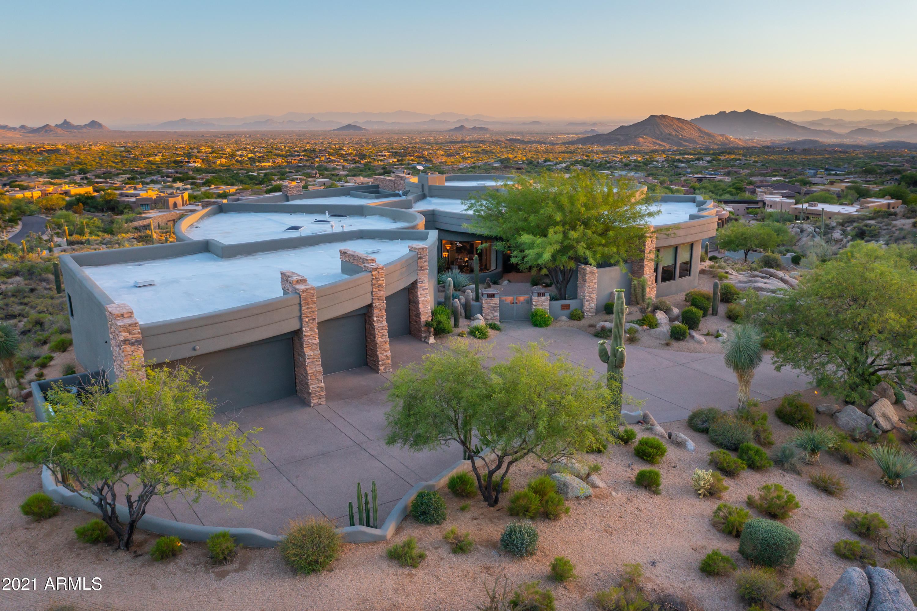 DESERT MOUNTAIN - Residential