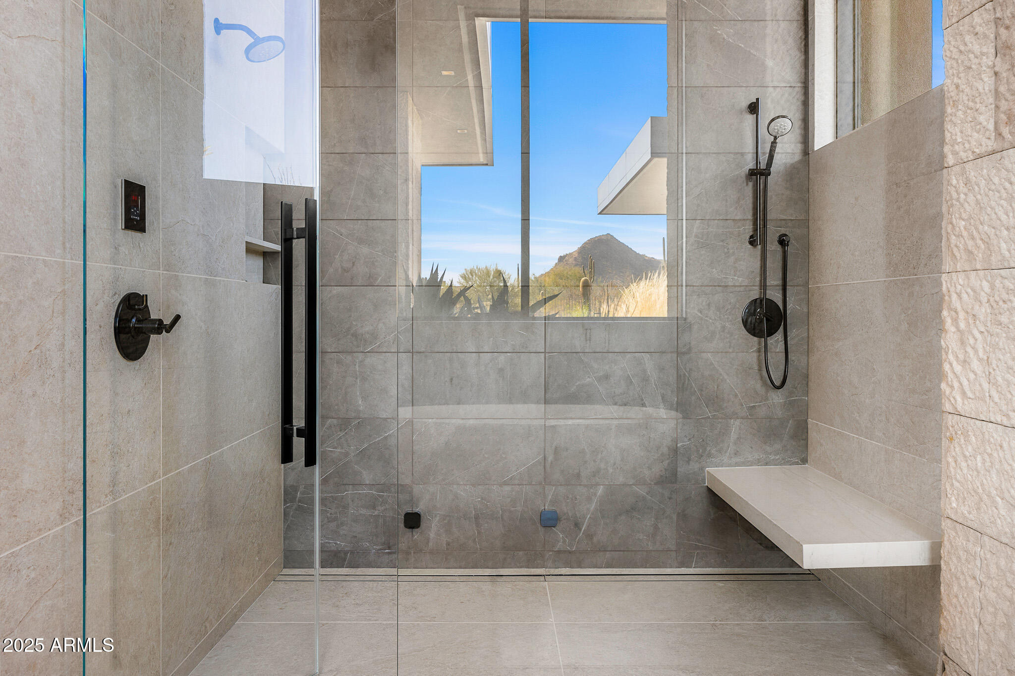 ESTANCIA - Residential