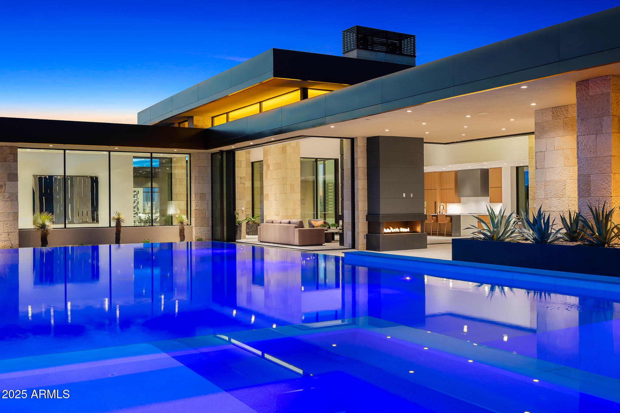 ESTANCIA - Residential