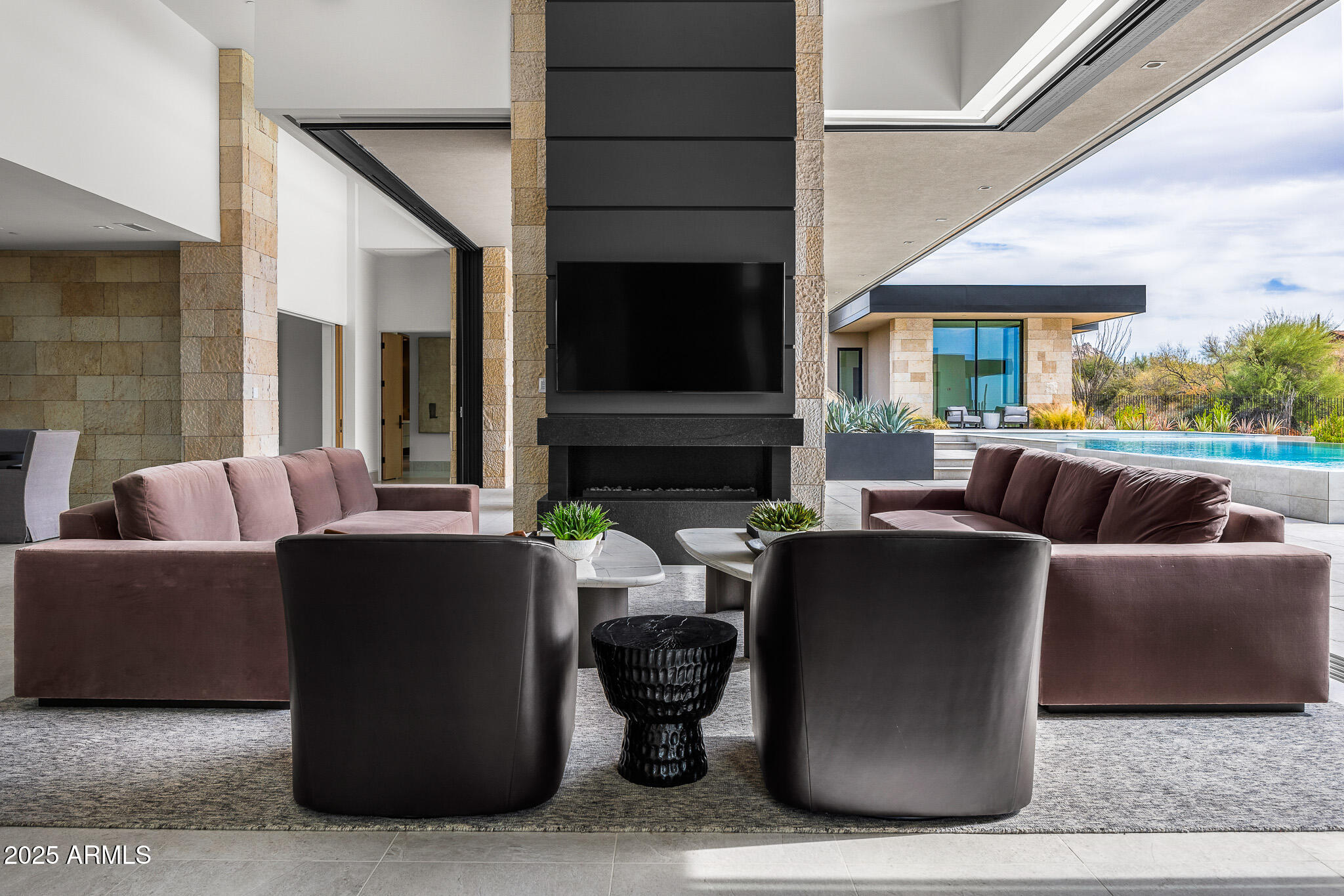 ESTANCIA - Residential
