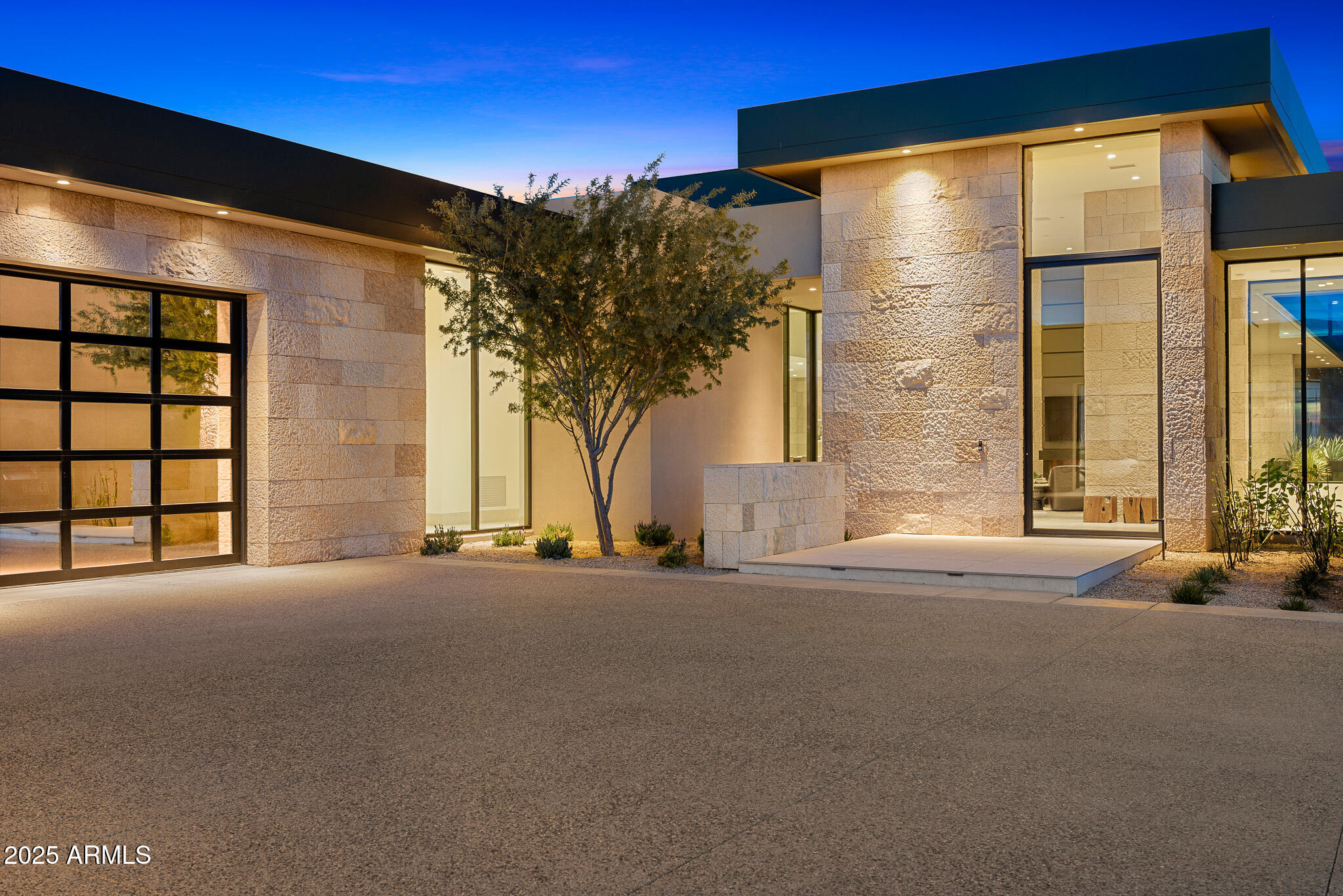 ESTANCIA - Residential