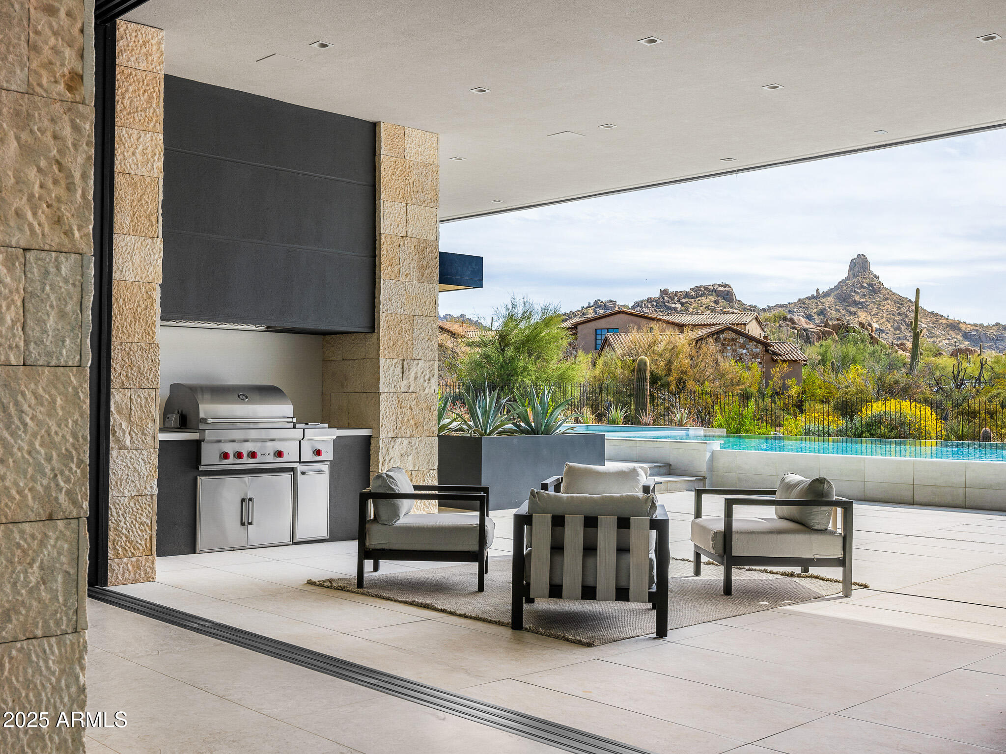 ESTANCIA - Residential