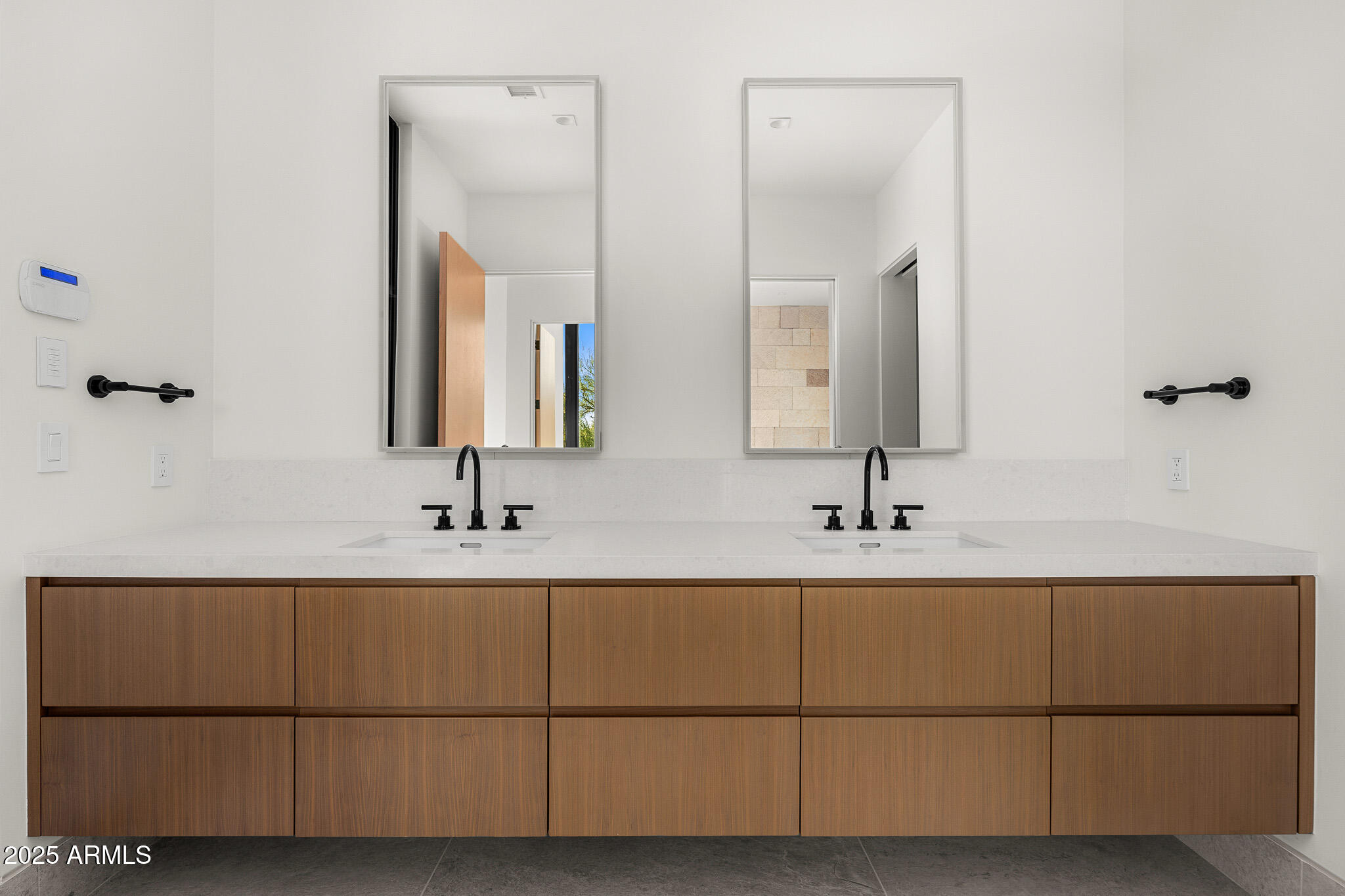ESTANCIA - Residential