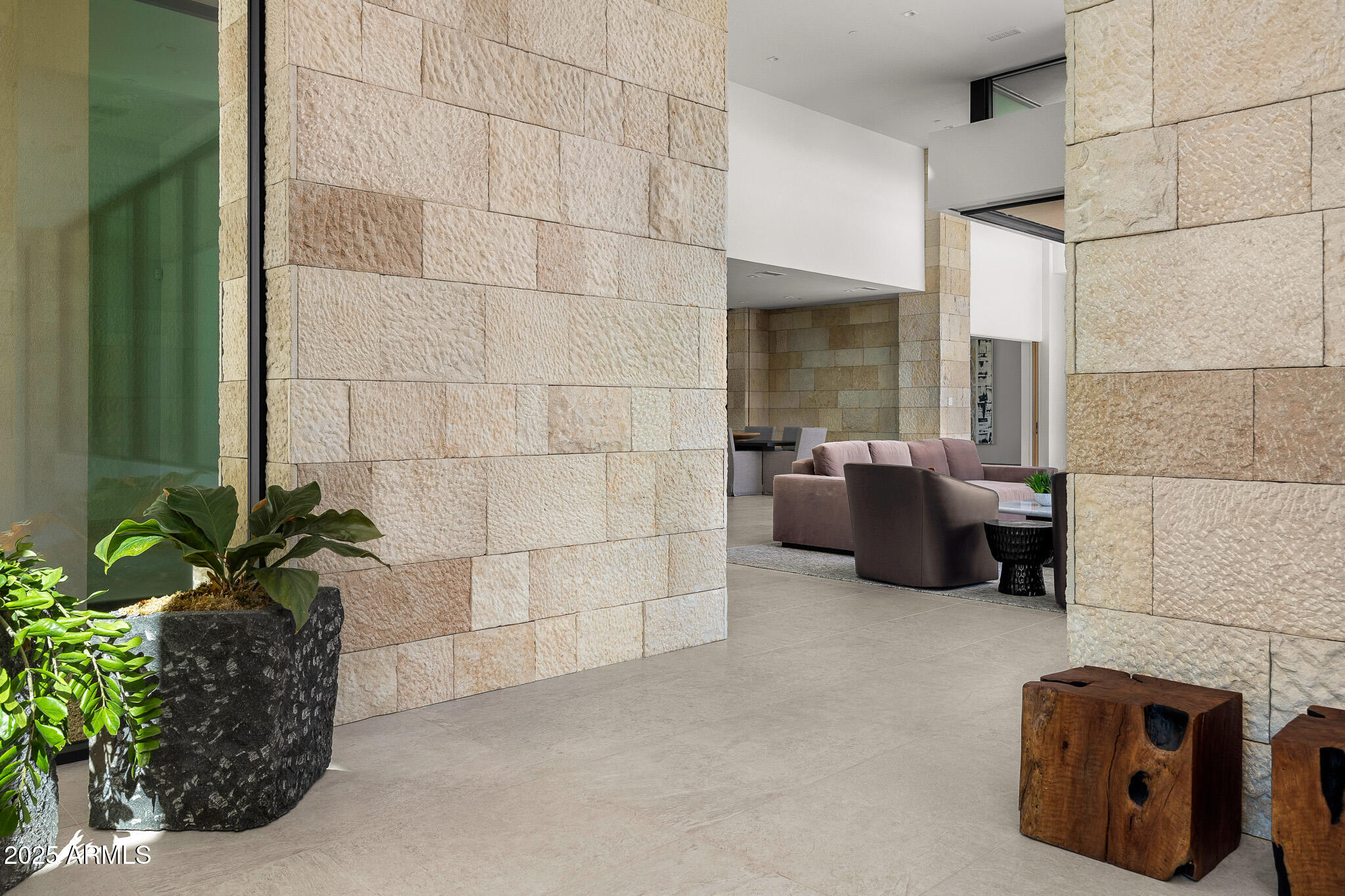 ESTANCIA - Residential