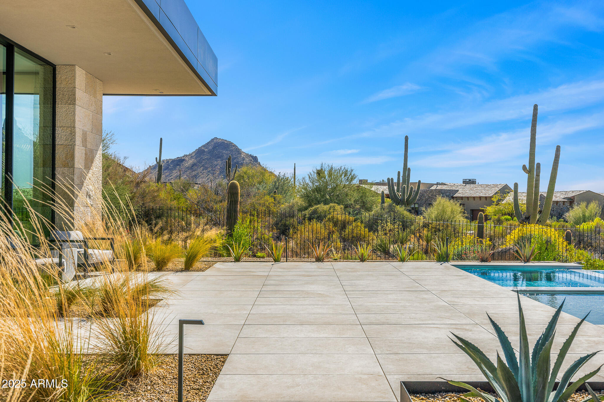 ESTANCIA - Residential