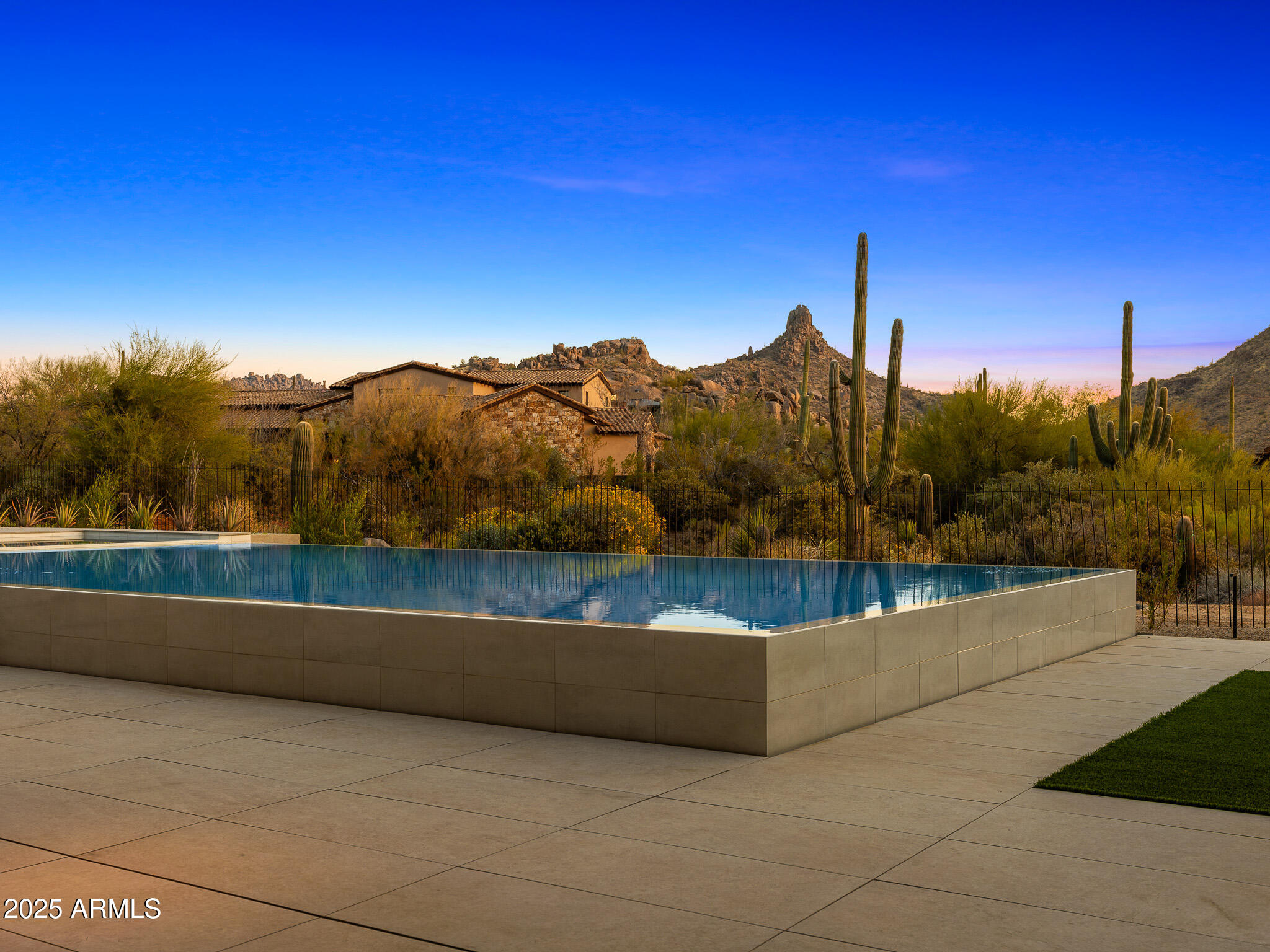 ESTANCIA - Residential