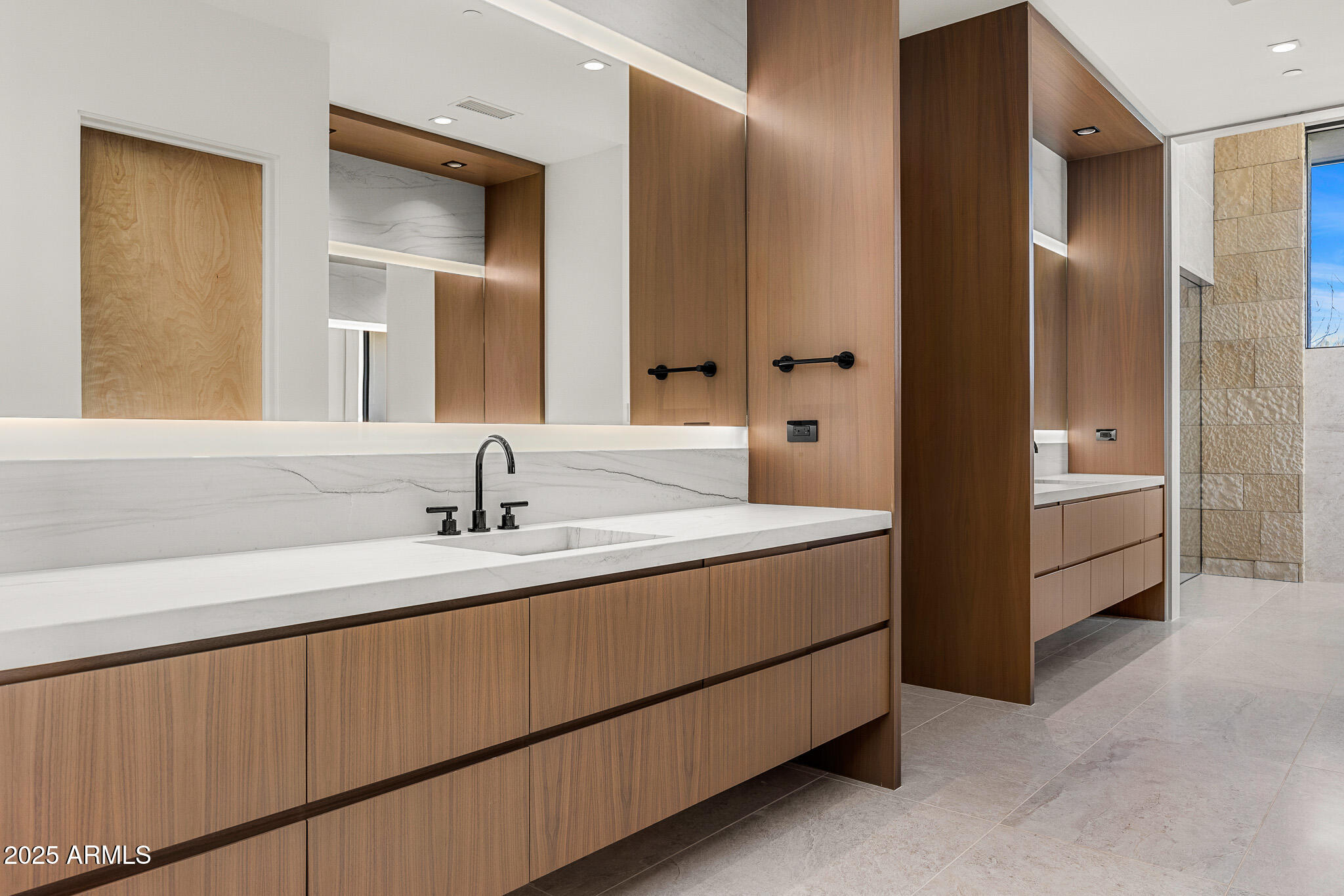 ESTANCIA - Residential