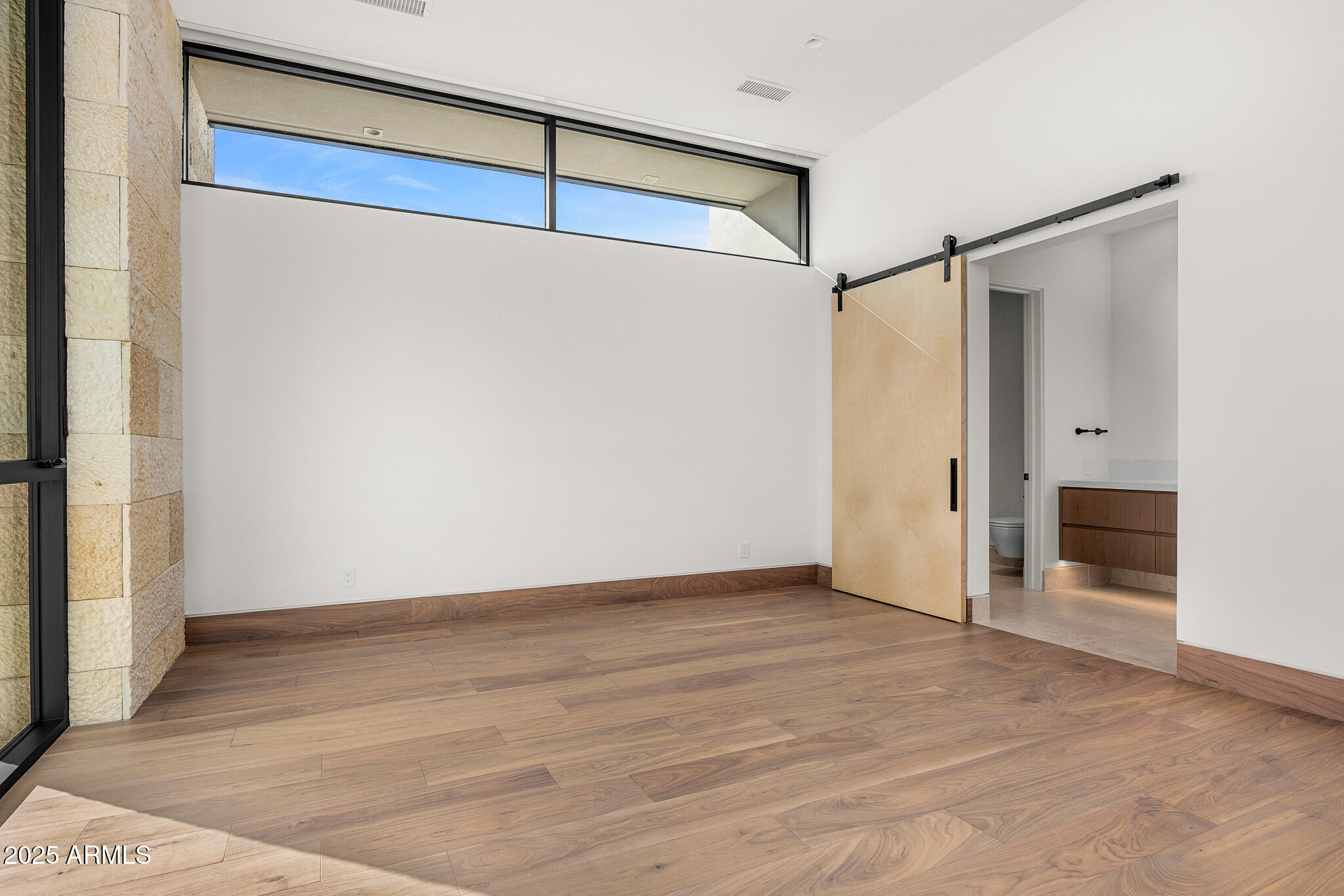 ESTANCIA - Residential