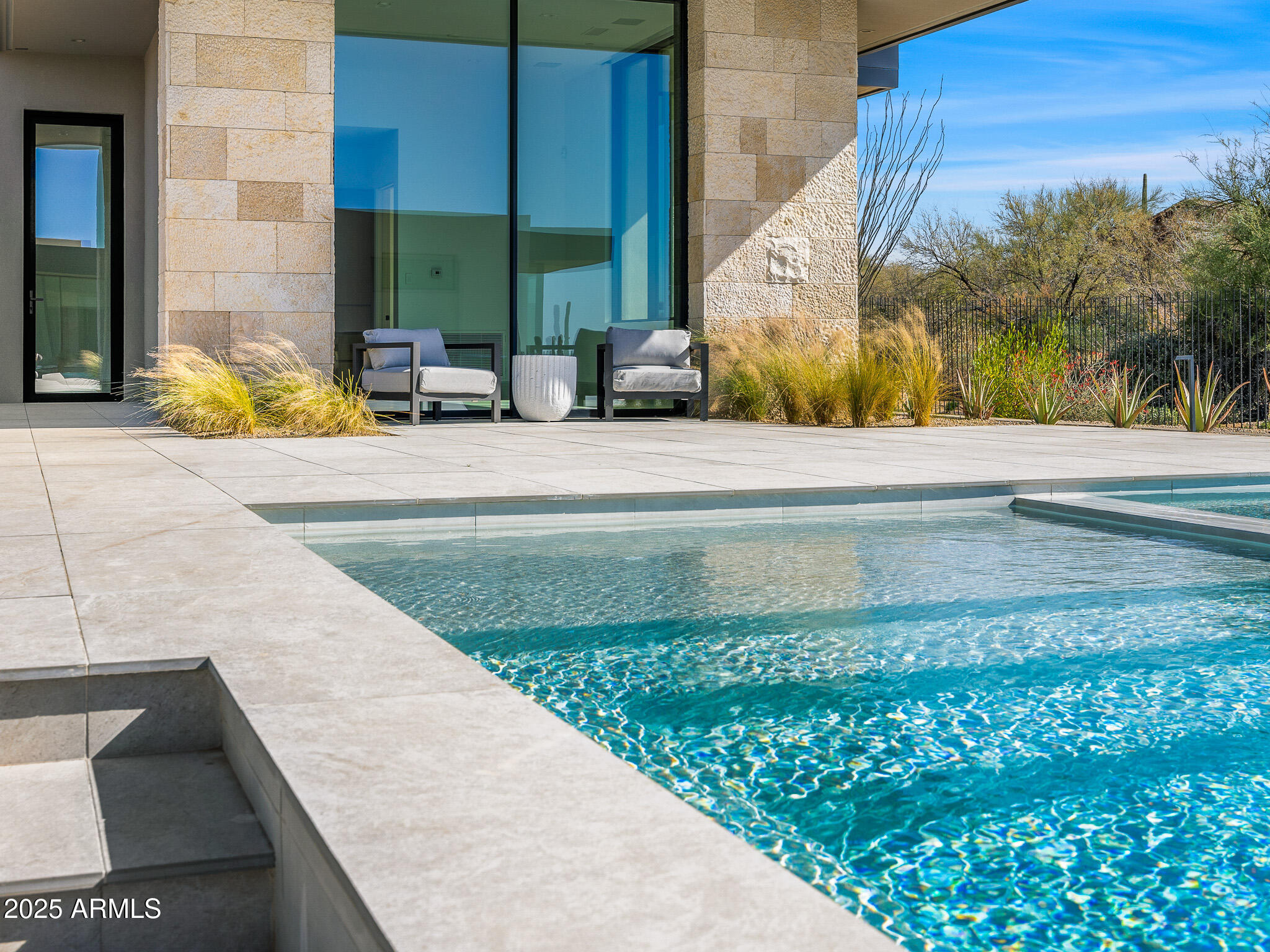 ESTANCIA - Residential