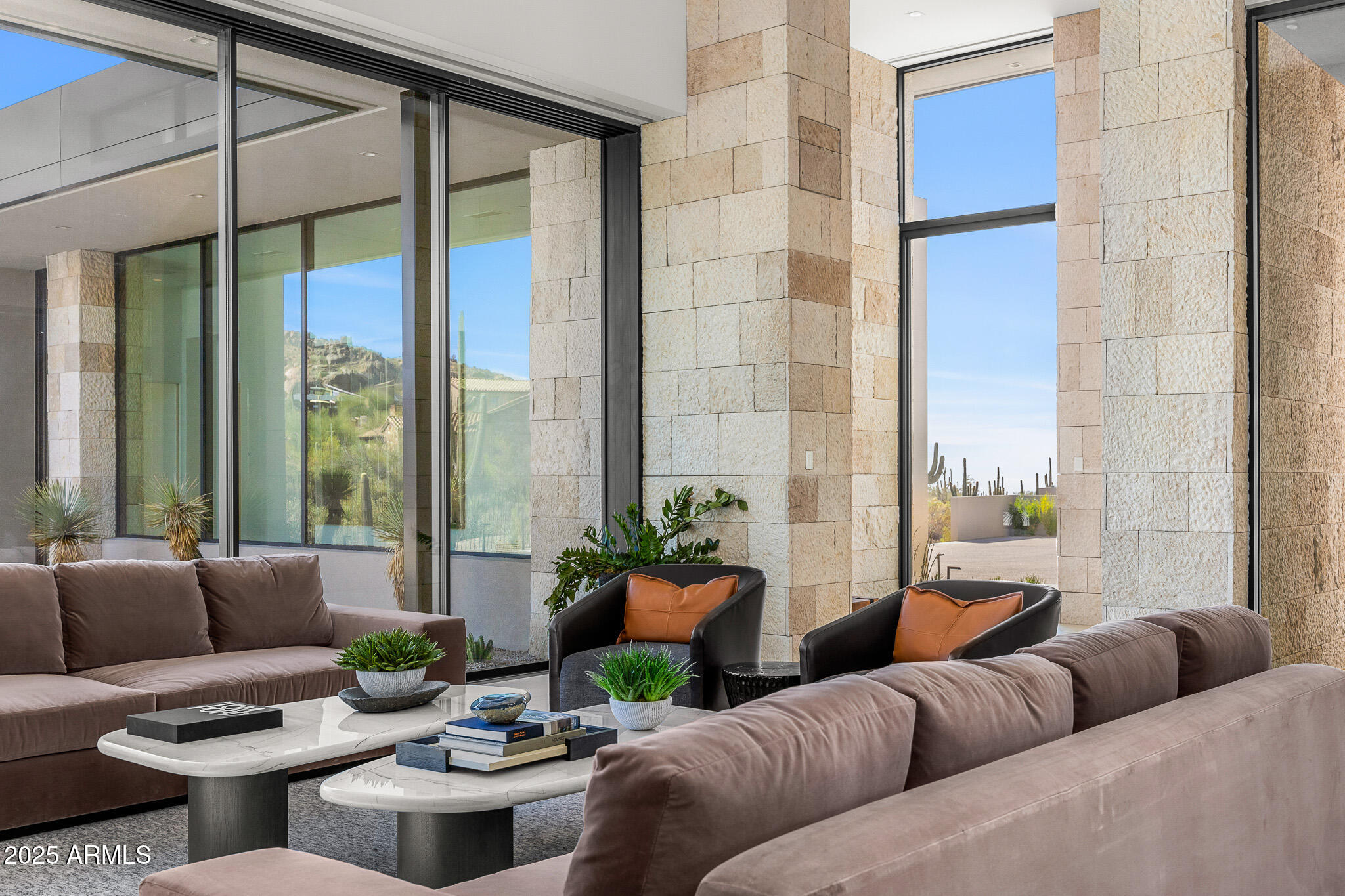 ESTANCIA - Residential
