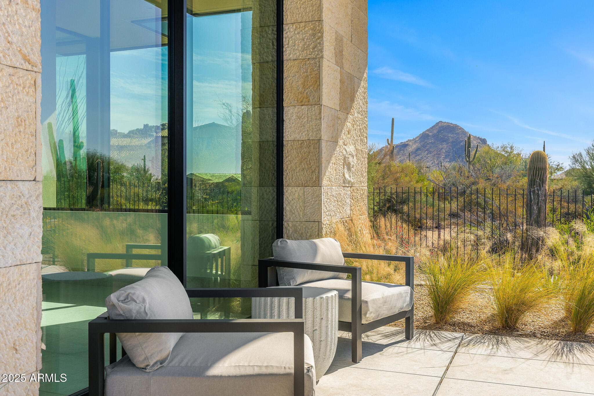 ESTANCIA - Residential