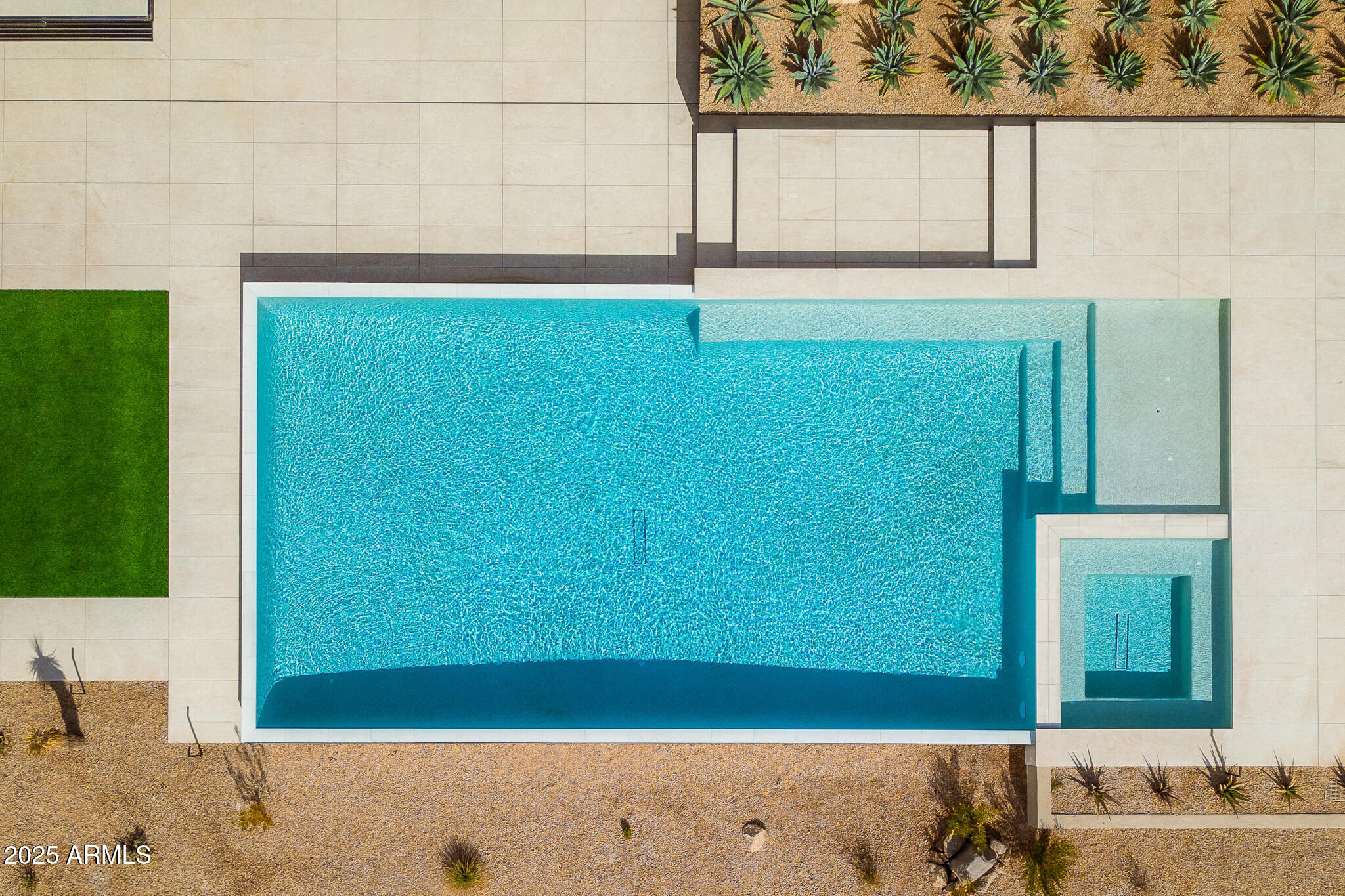 ESTANCIA - Residential