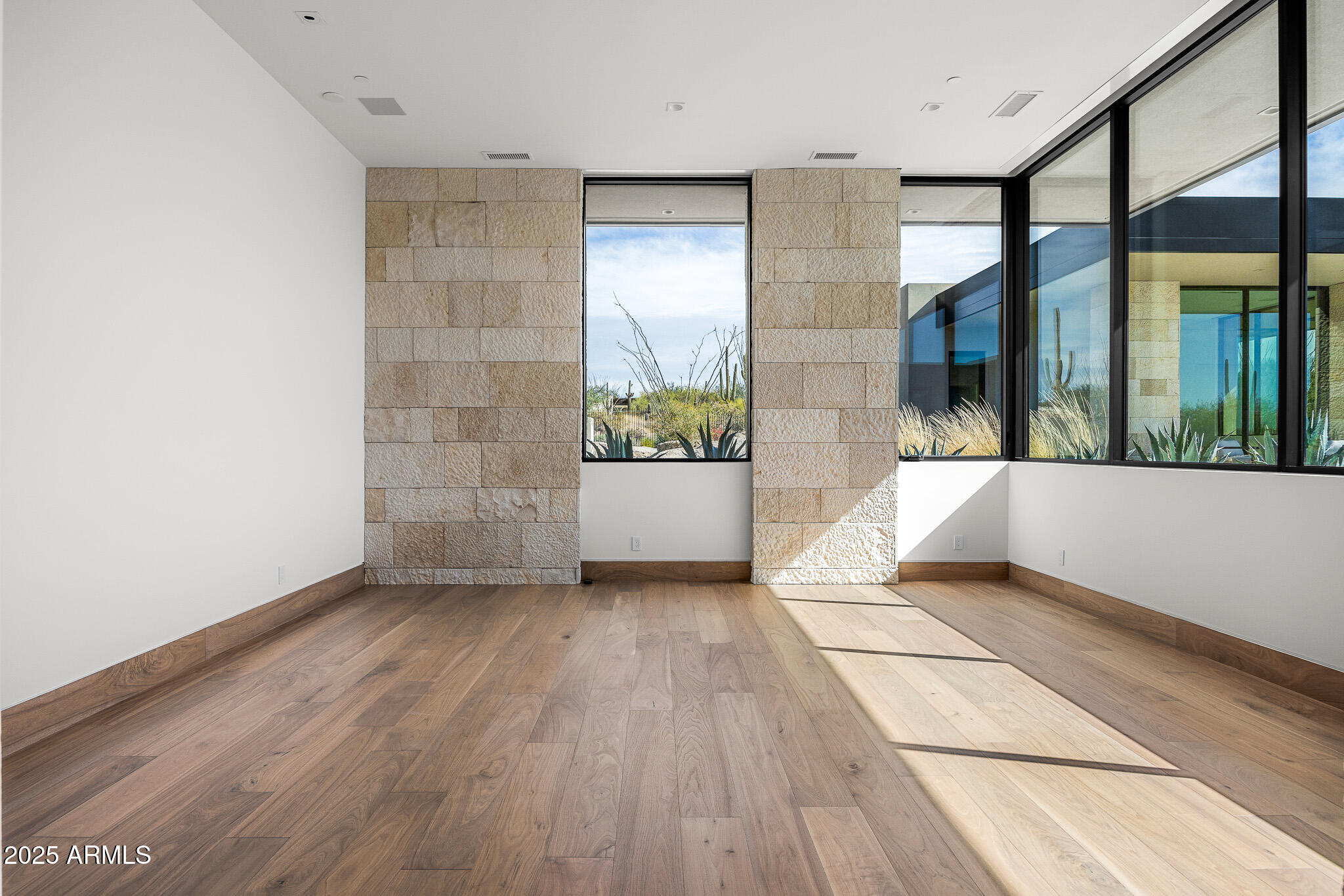 ESTANCIA - Residential