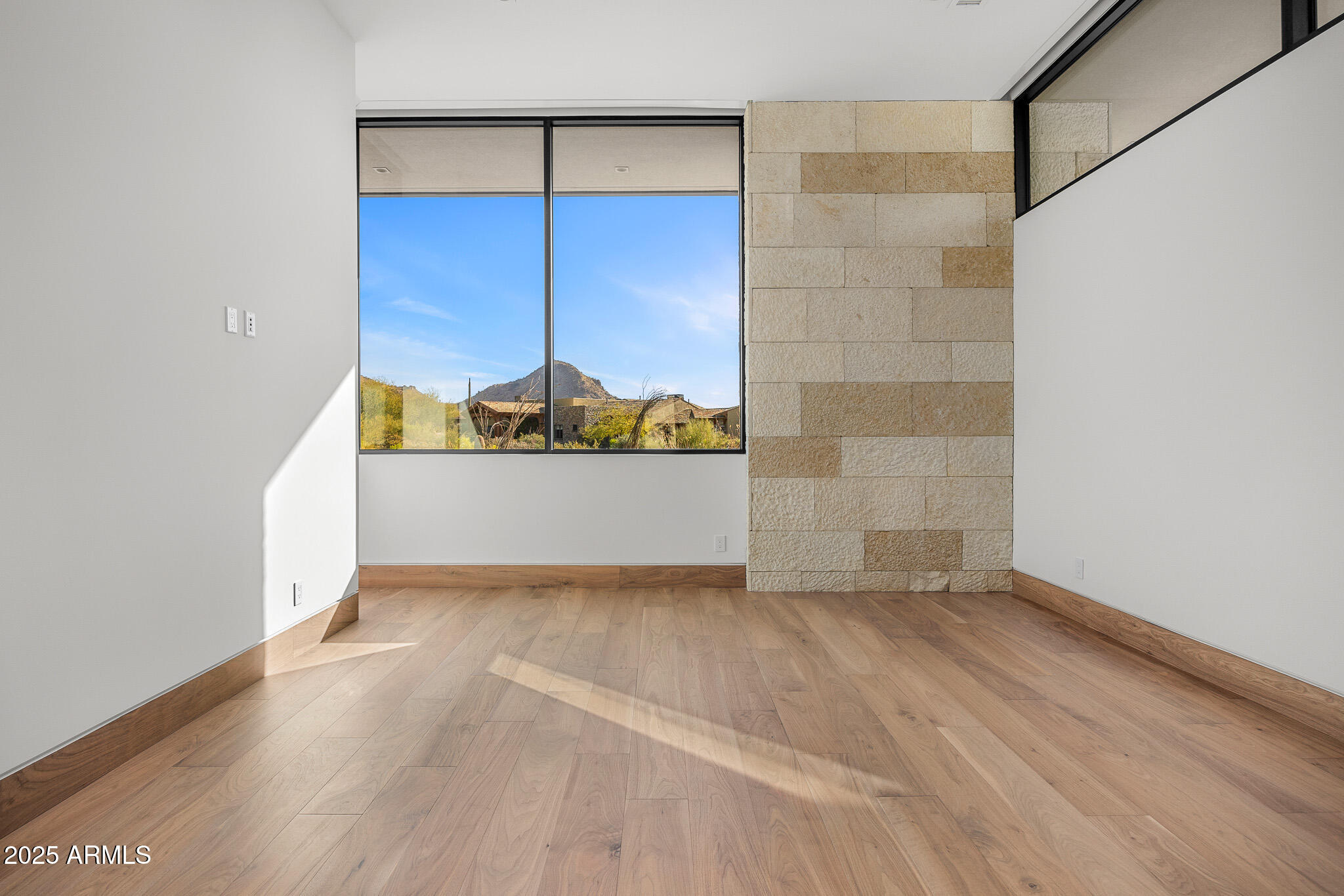 ESTANCIA - Residential