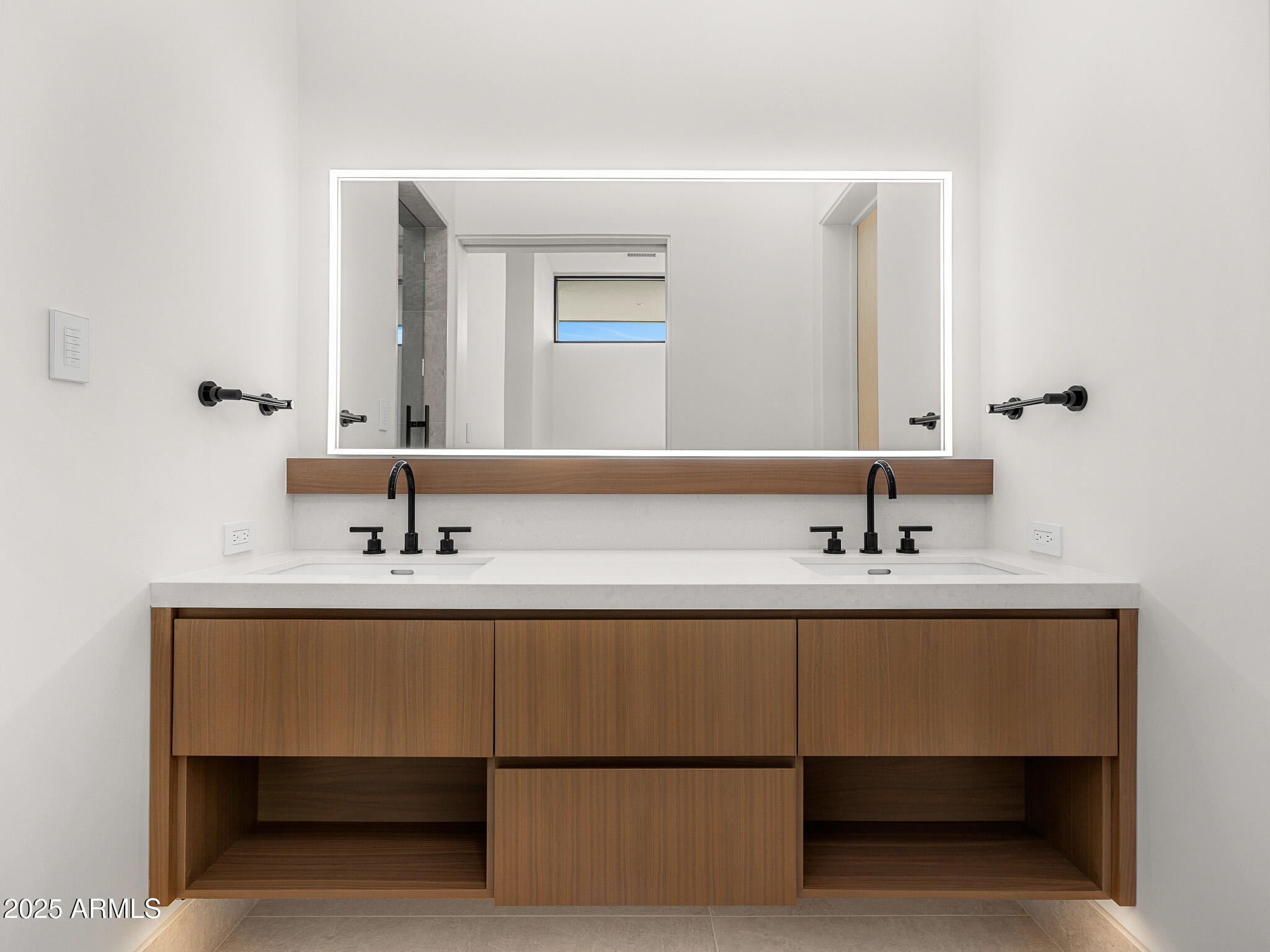 ESTANCIA - Residential