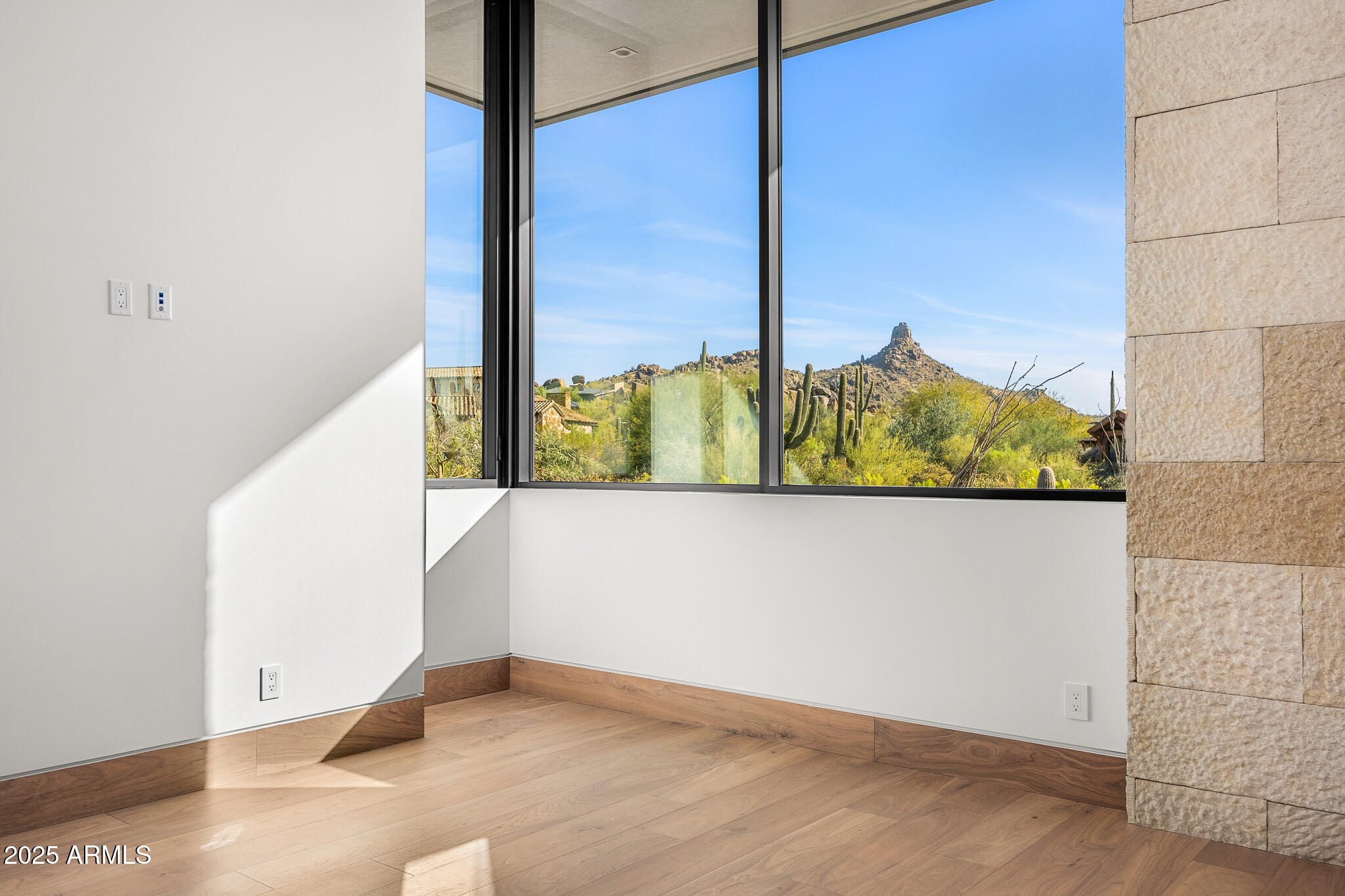ESTANCIA - Residential