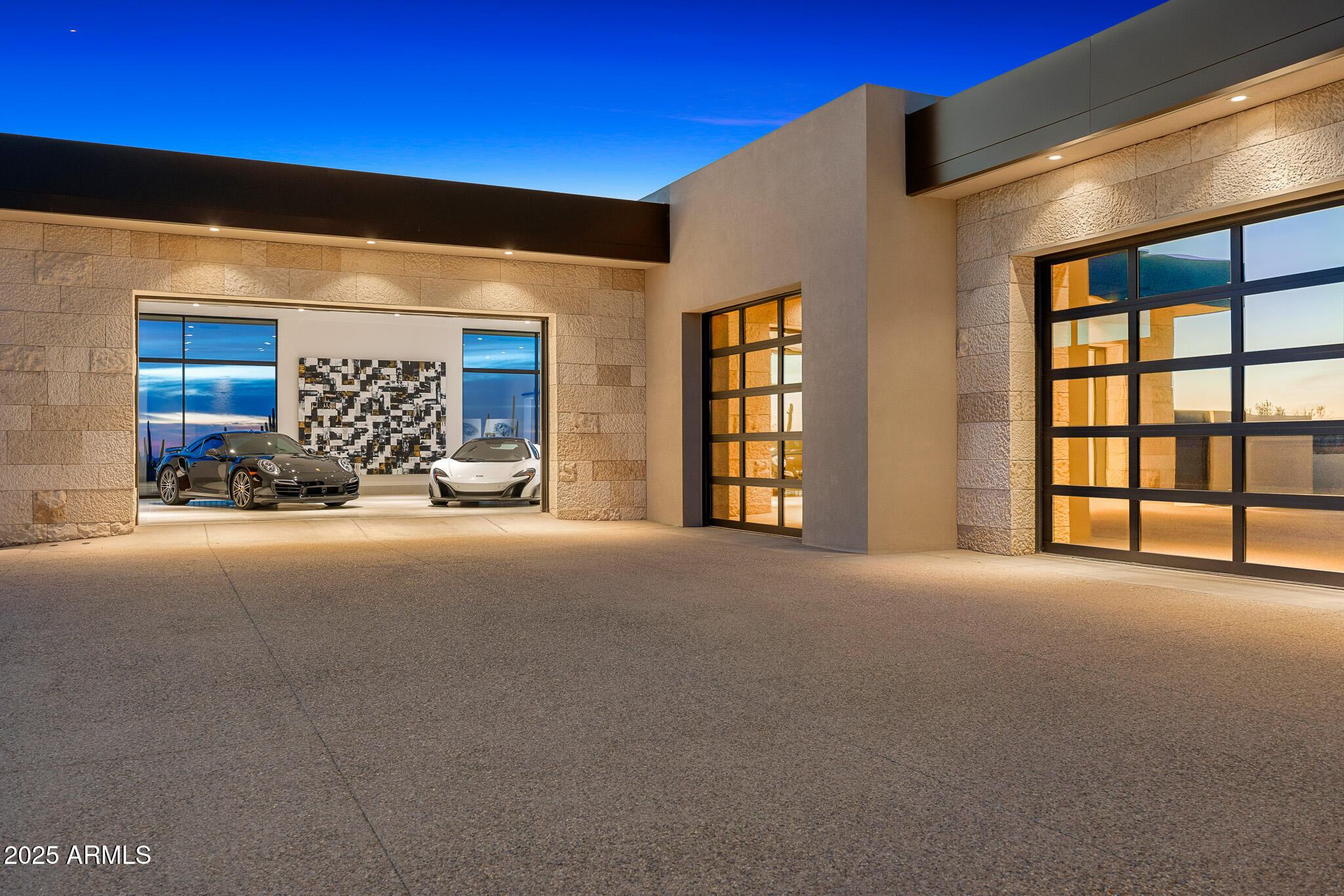 ESTANCIA - Residential