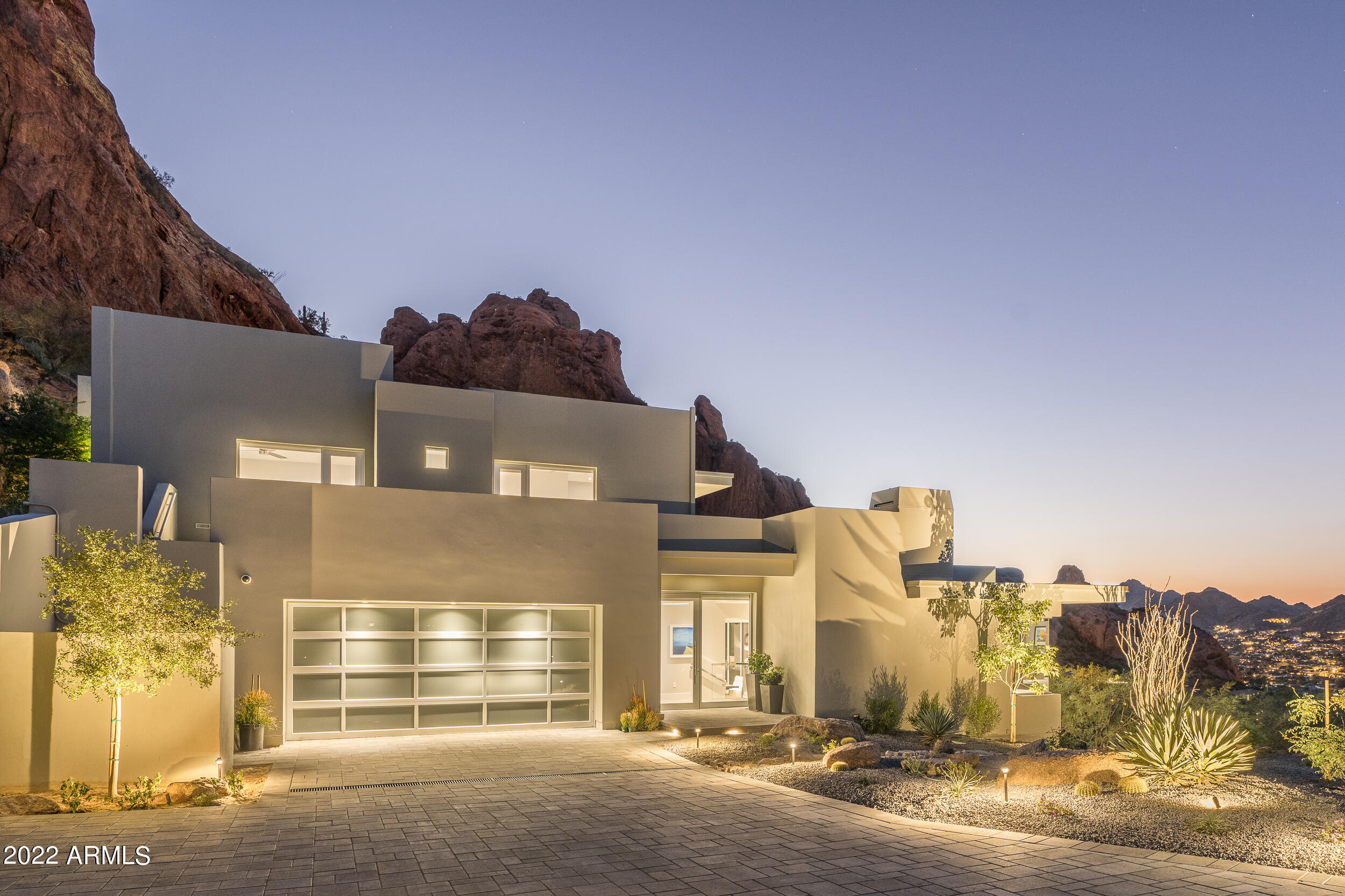STONE CANYON EAST - Residential