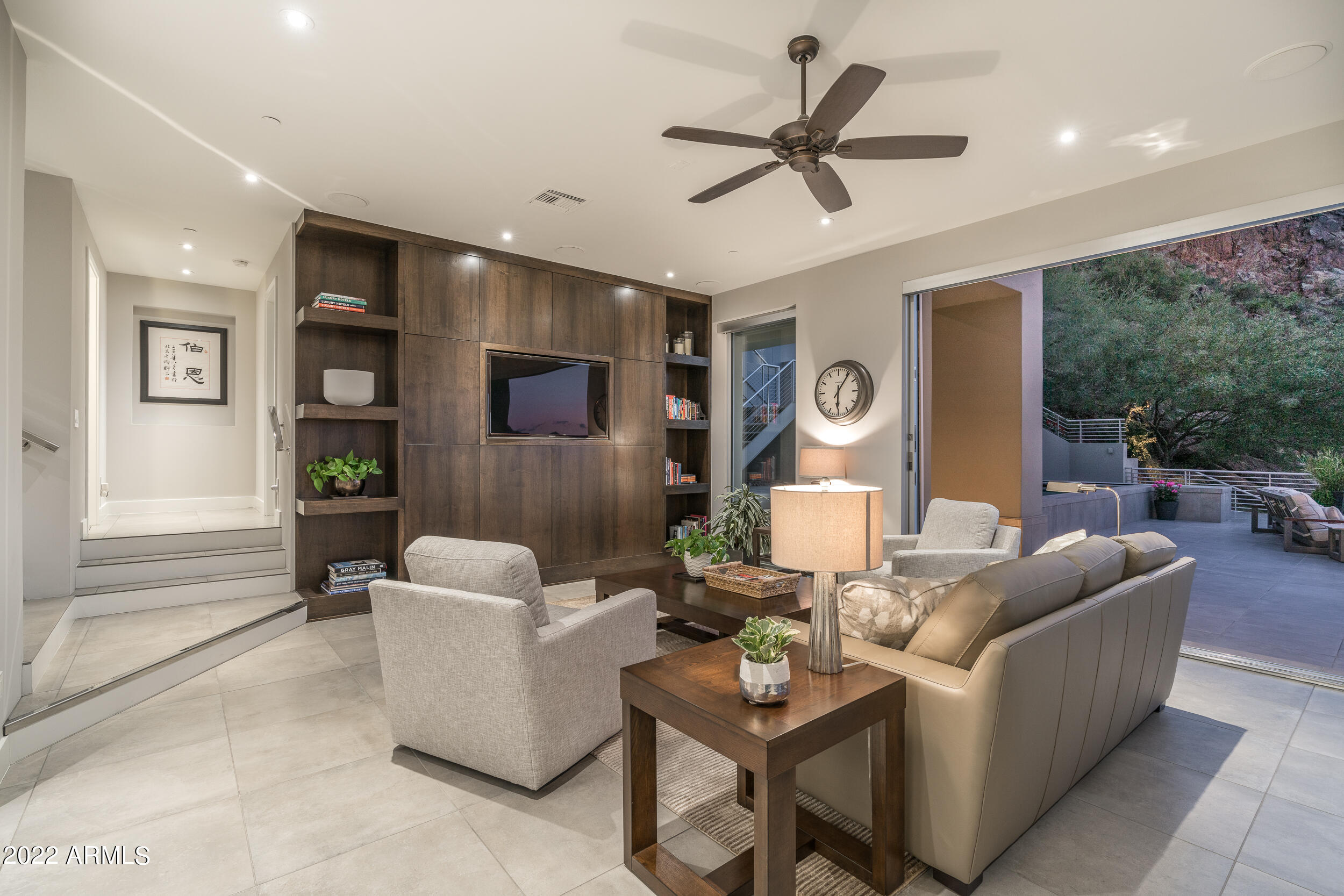 STONE CANYON EAST - Residential