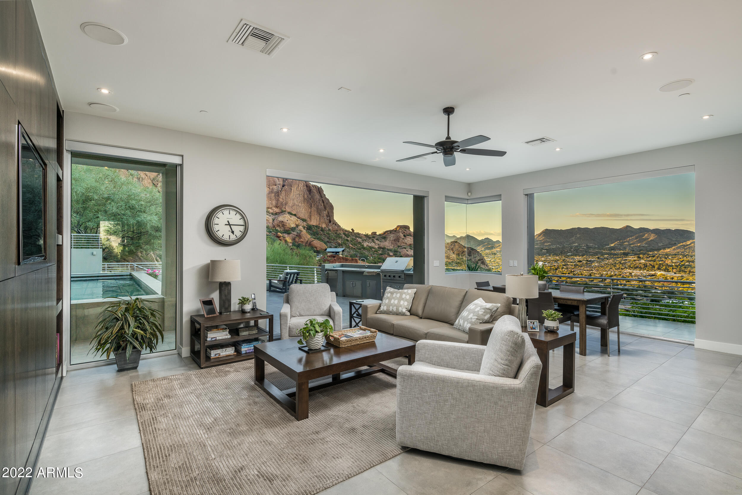 STONE CANYON EAST - Residential
