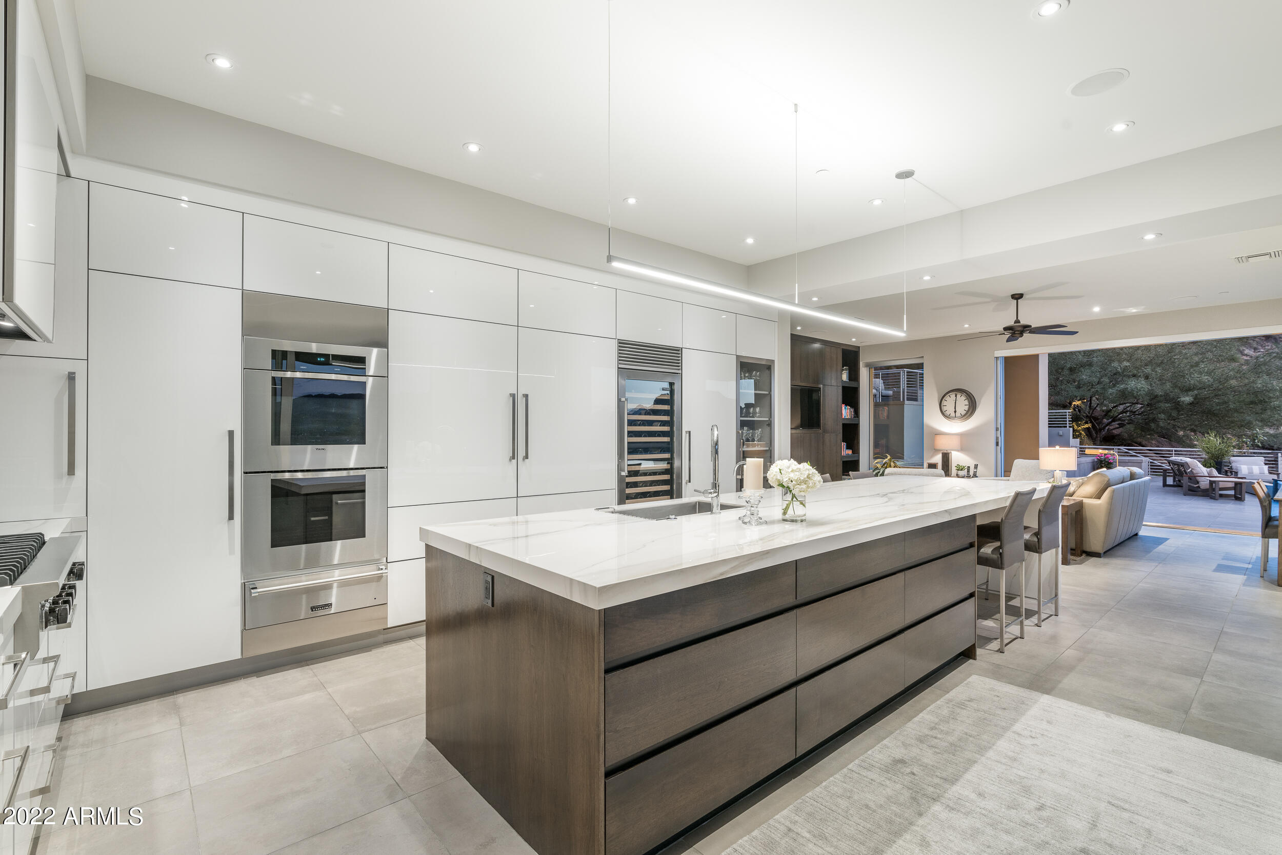 STONE CANYON EAST - Residential