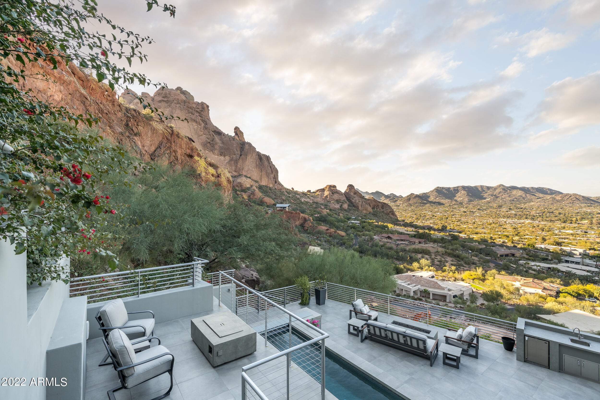 STONE CANYON EAST - Residential