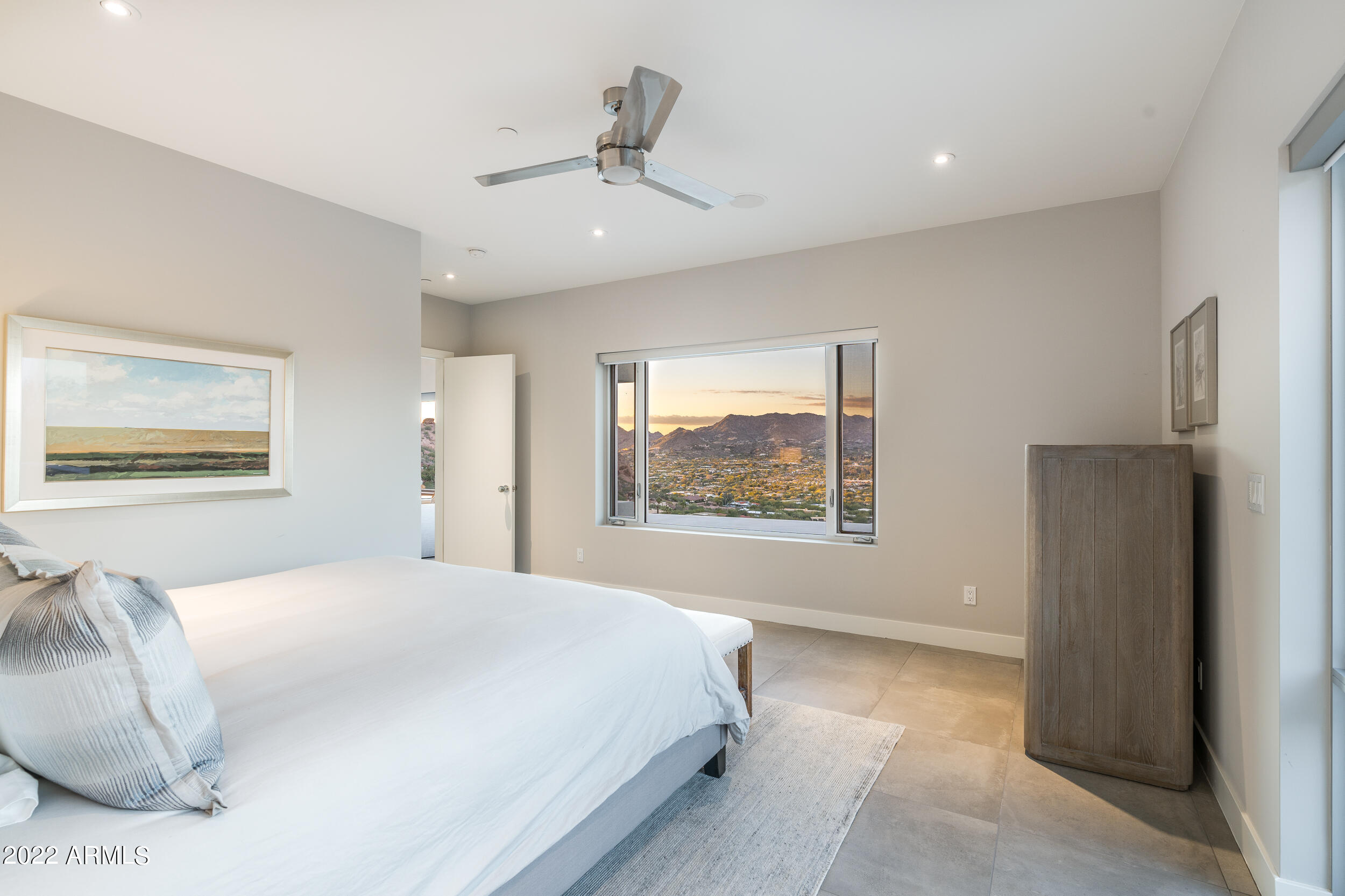 STONE CANYON EAST - Residential