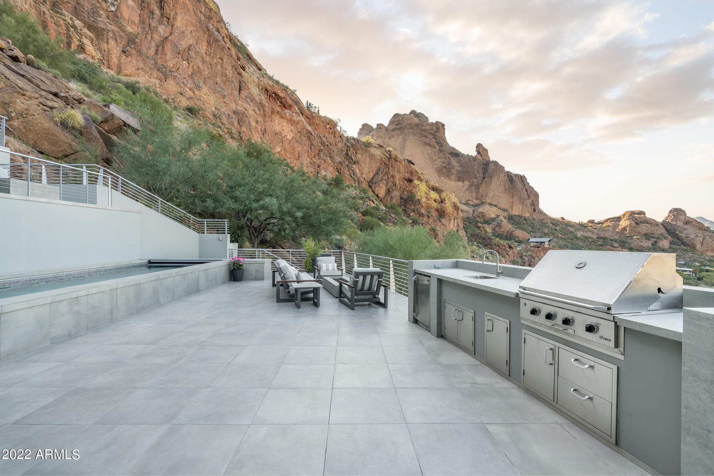 STONE CANYON EAST - Residential