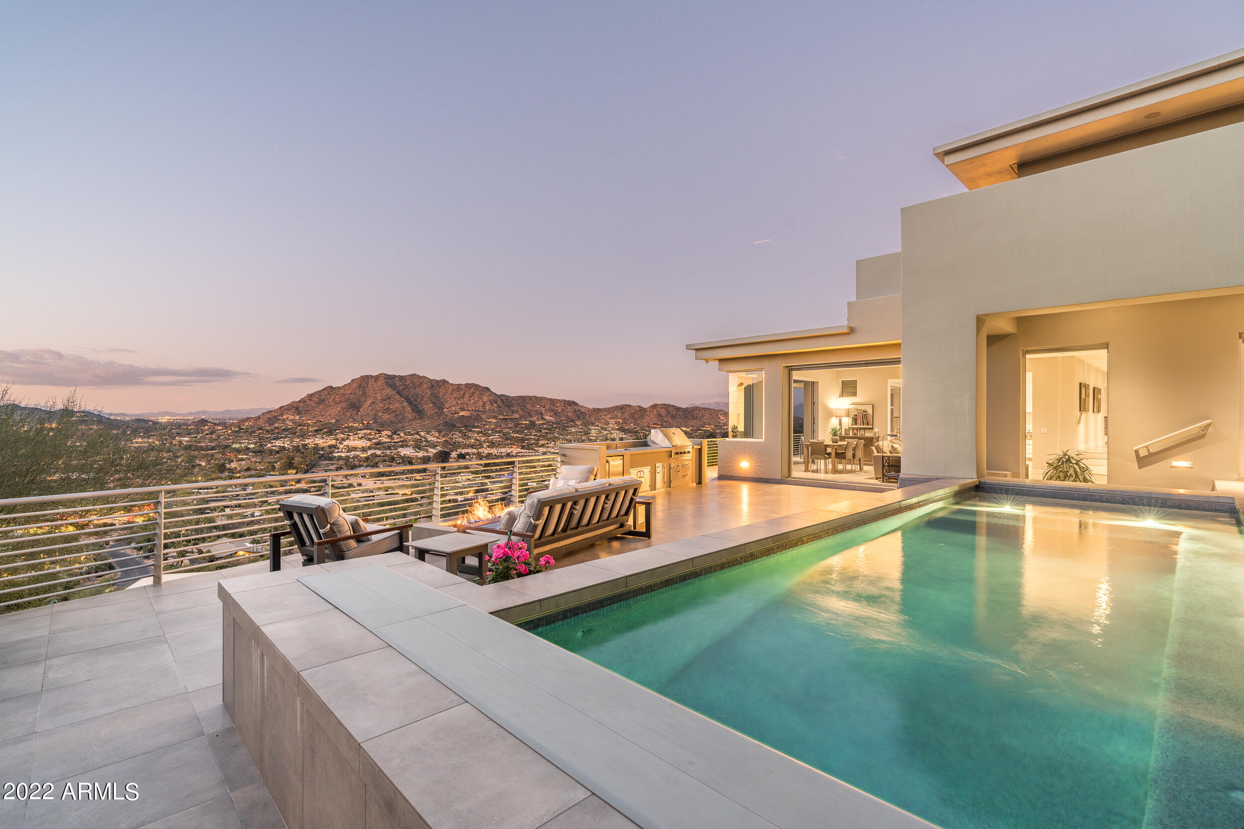 STONE CANYON EAST - Residential