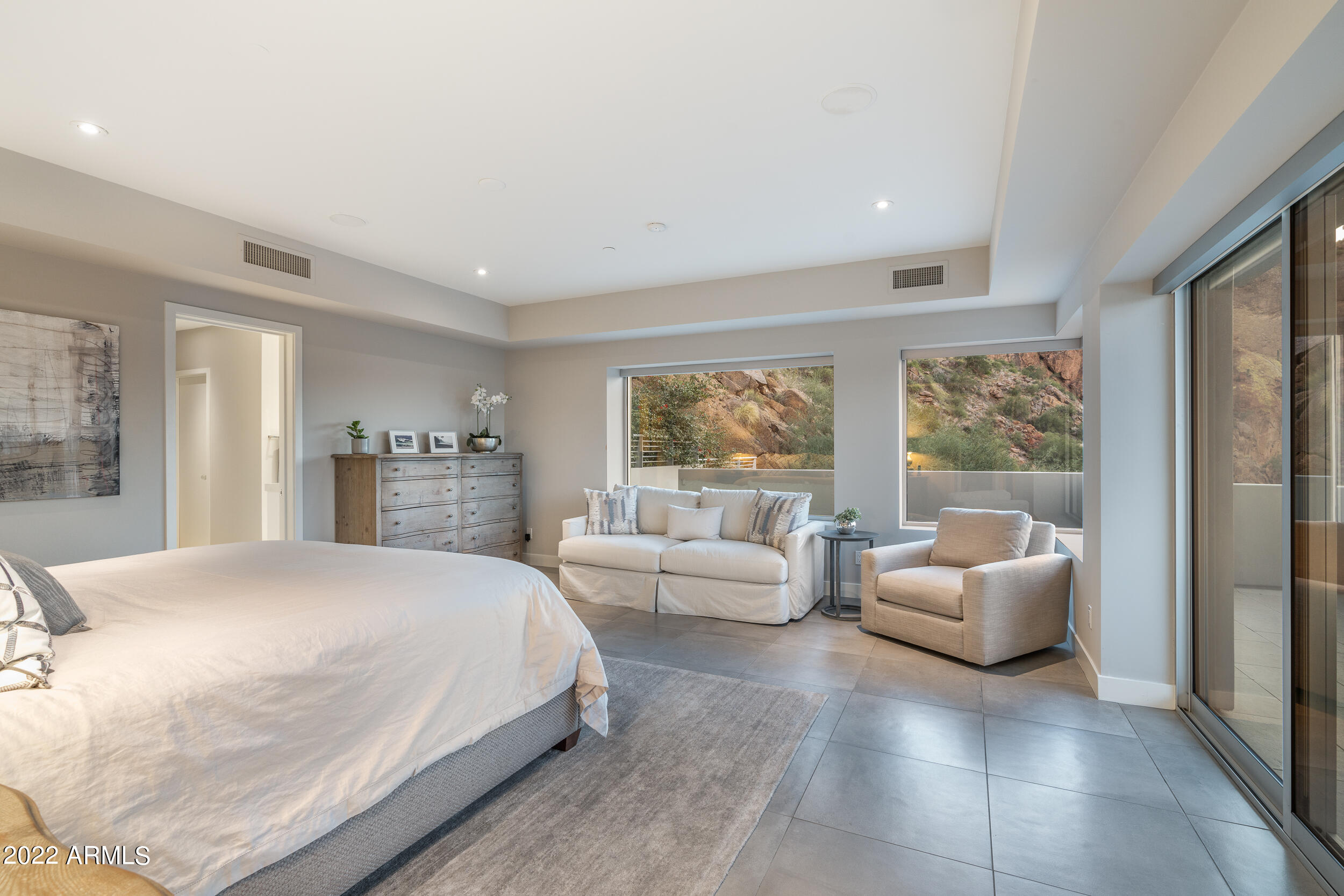 STONE CANYON EAST - Residential