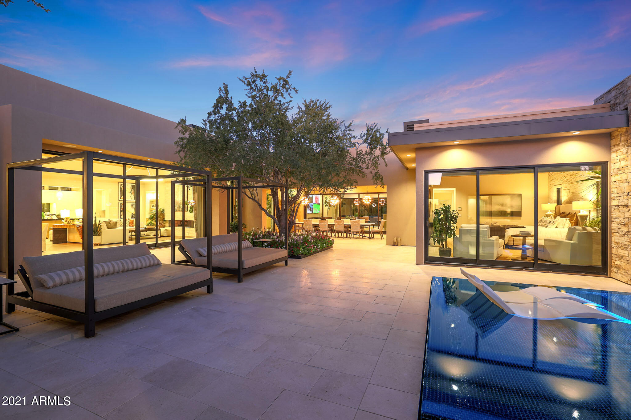 WHITE HORSE - Residential