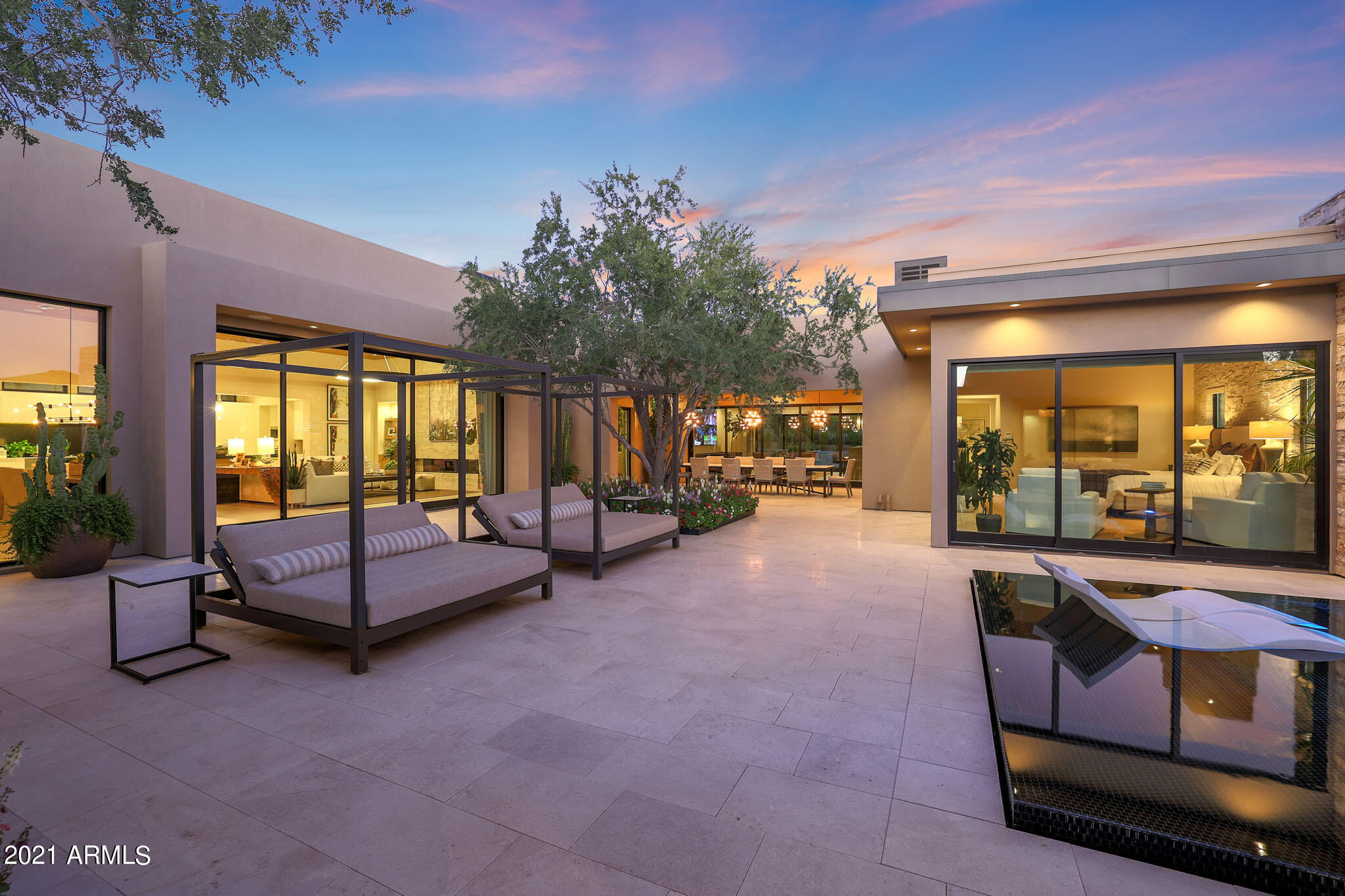 WHITE HORSE - Residential