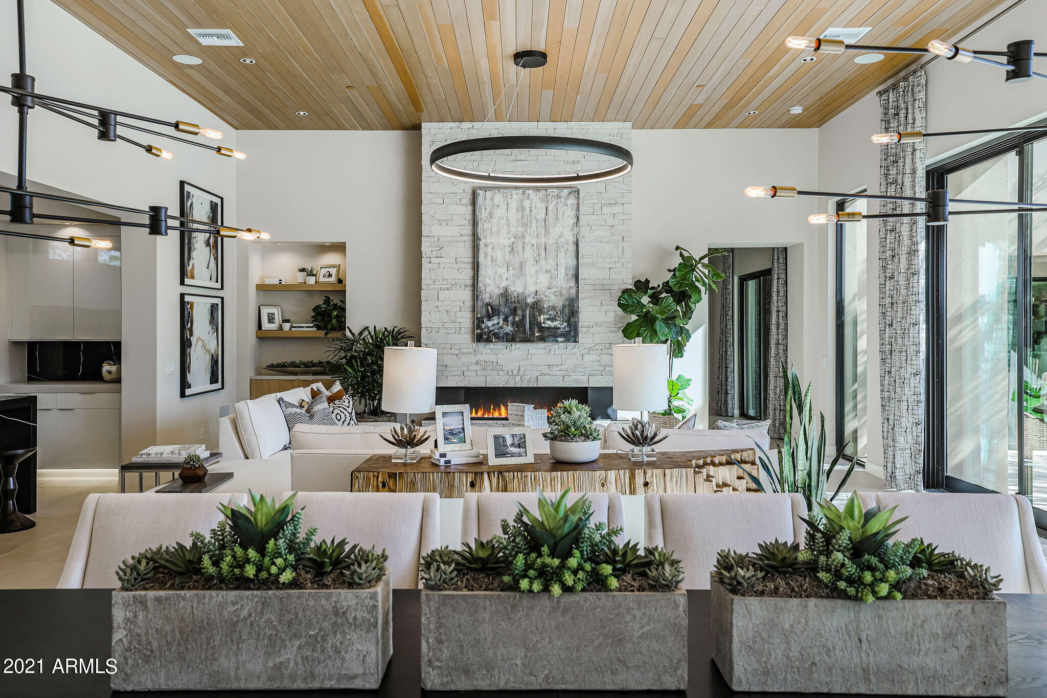 WHITE HORSE - Residential